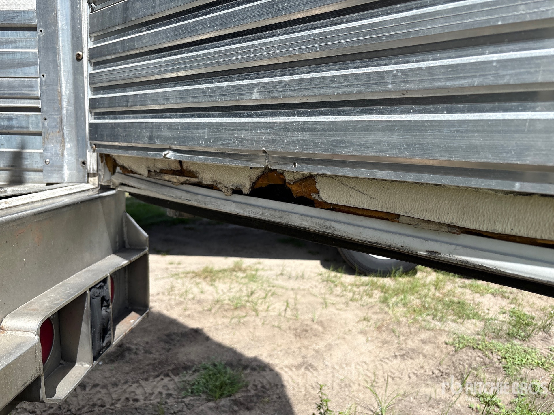 2013 Great Dane 53 ft x 102 in T/A Multi -Temp