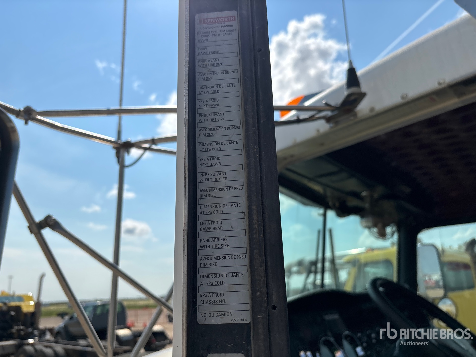 2005 Kenworth T800B