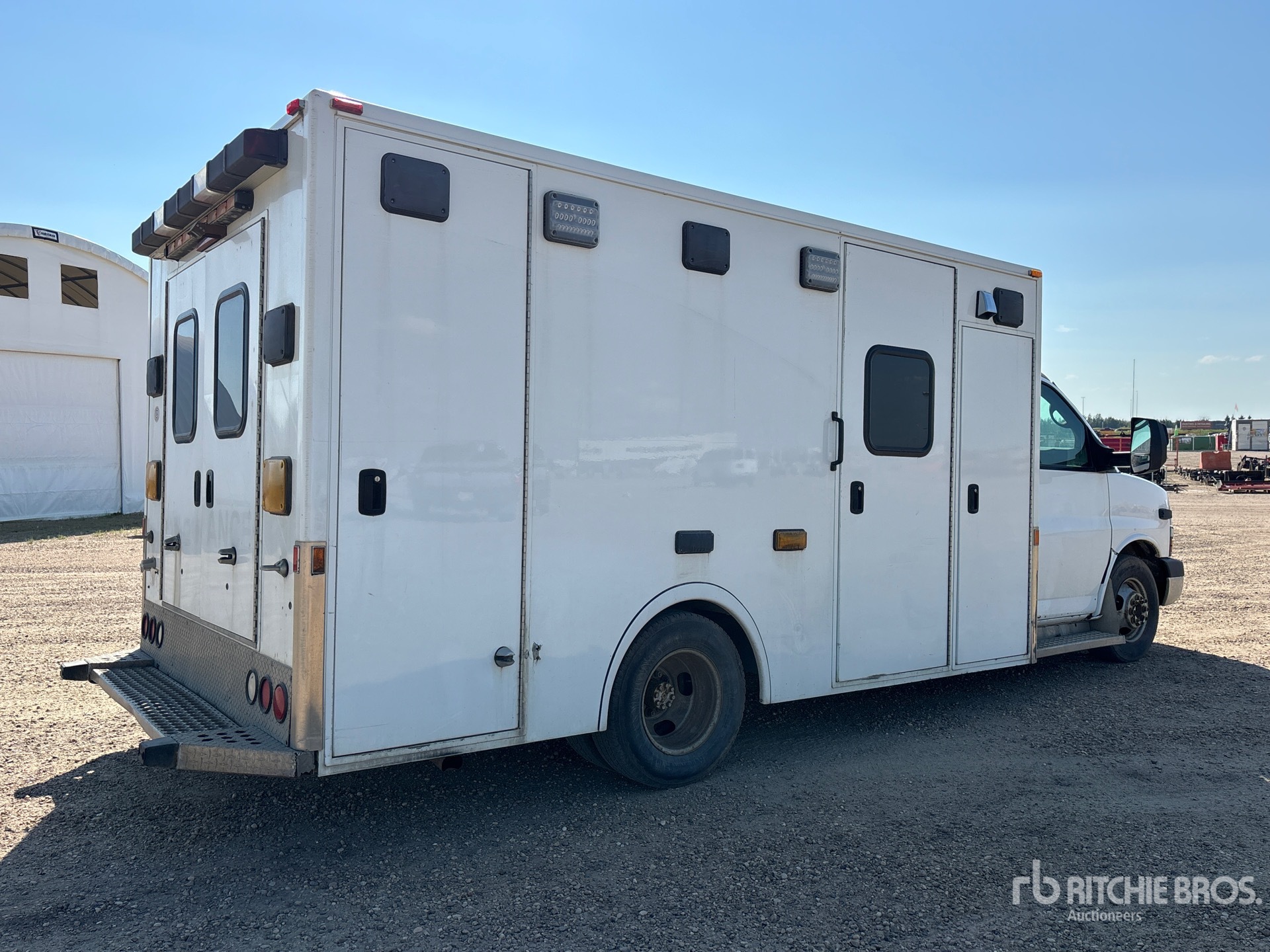 General Appearance with Picture, Right Rear Corner