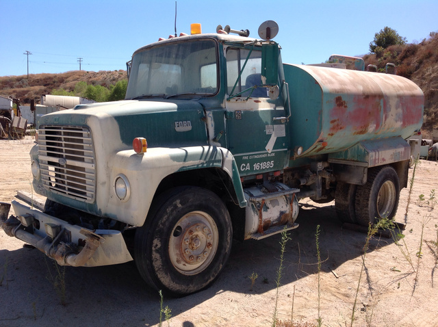 1970 (unverified) Ford   S/A Water Truck
