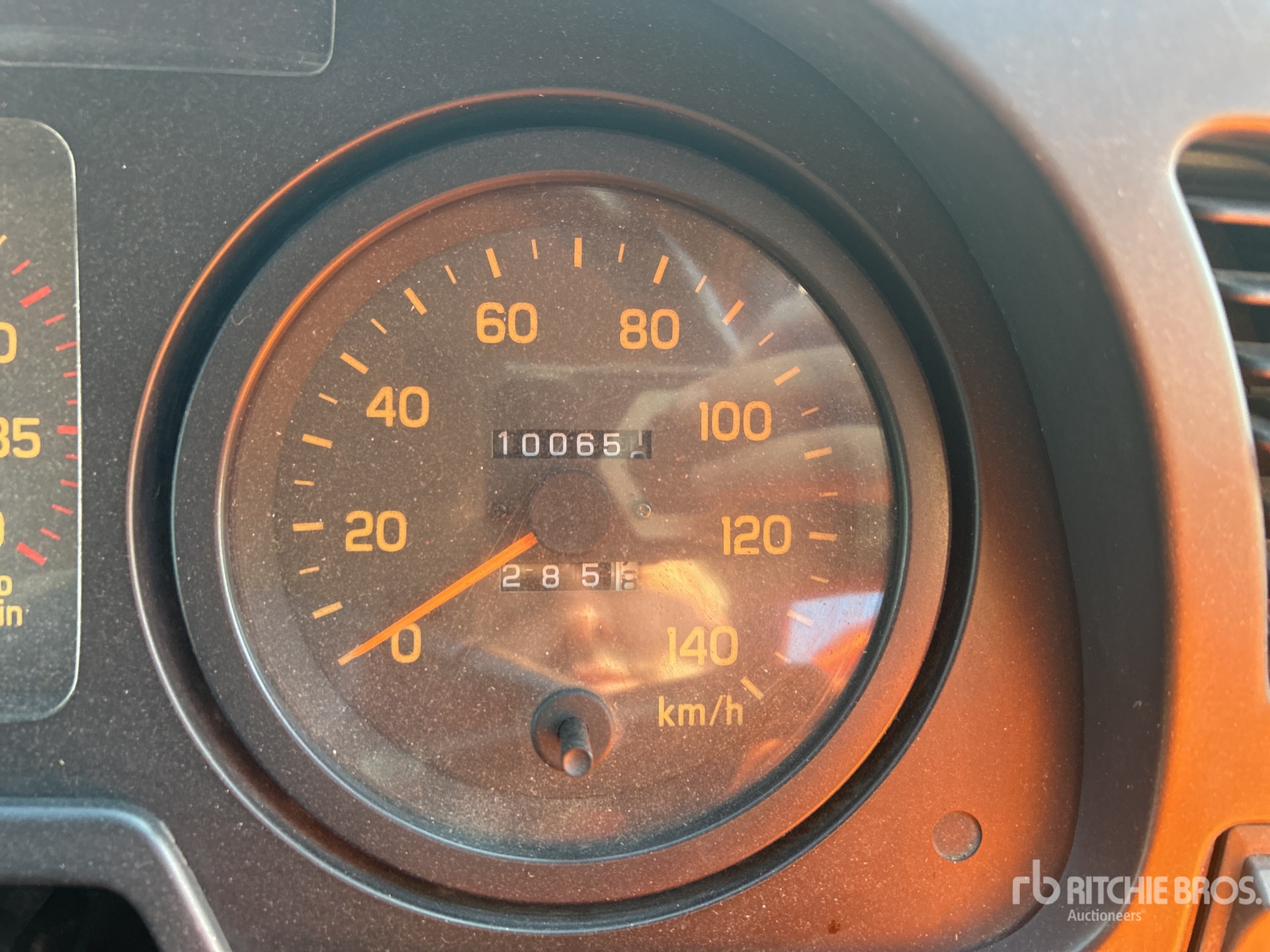 2001 Isuzu FTR 800