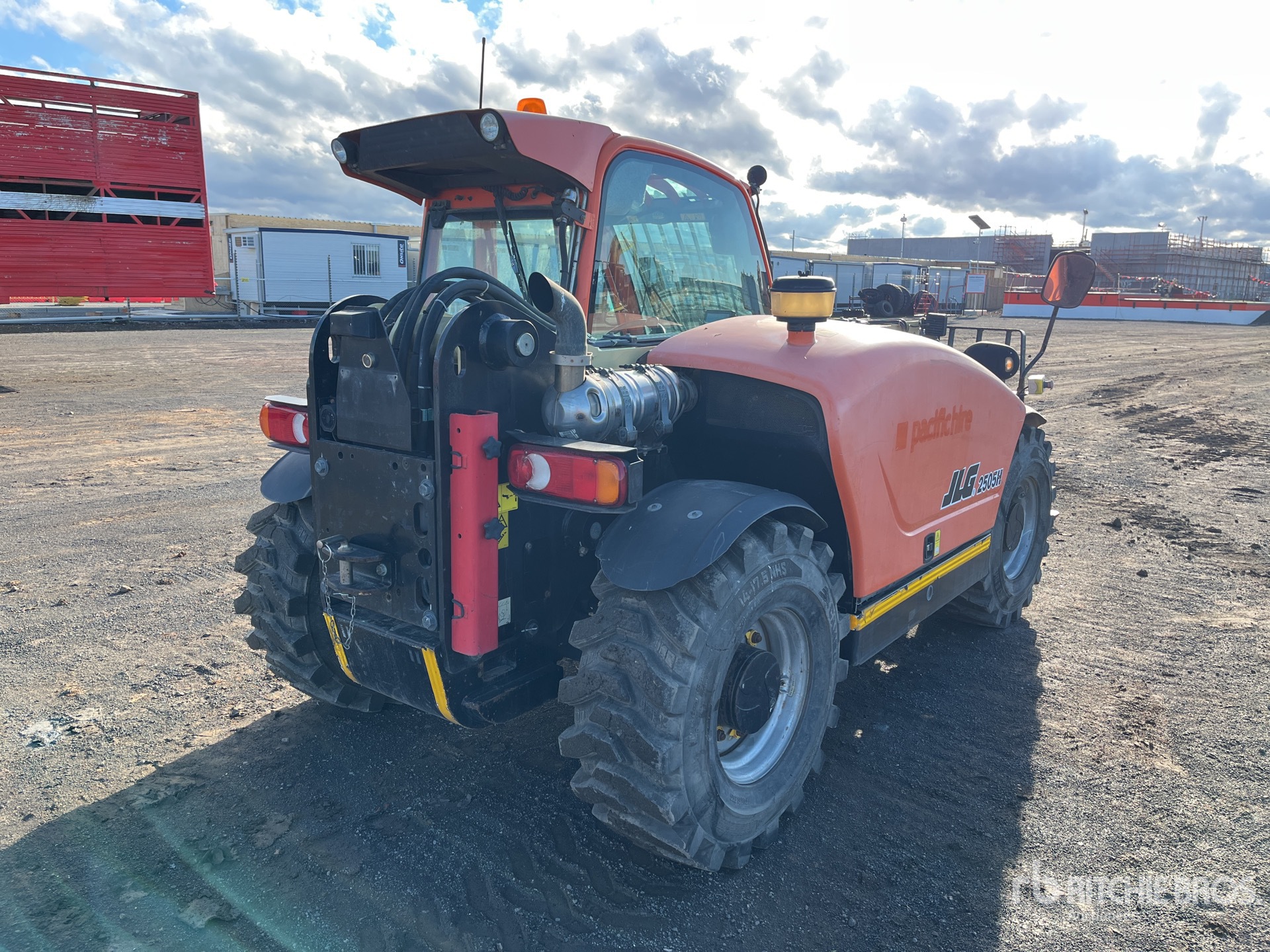 General Appearance with Picture, Right Rear Corner