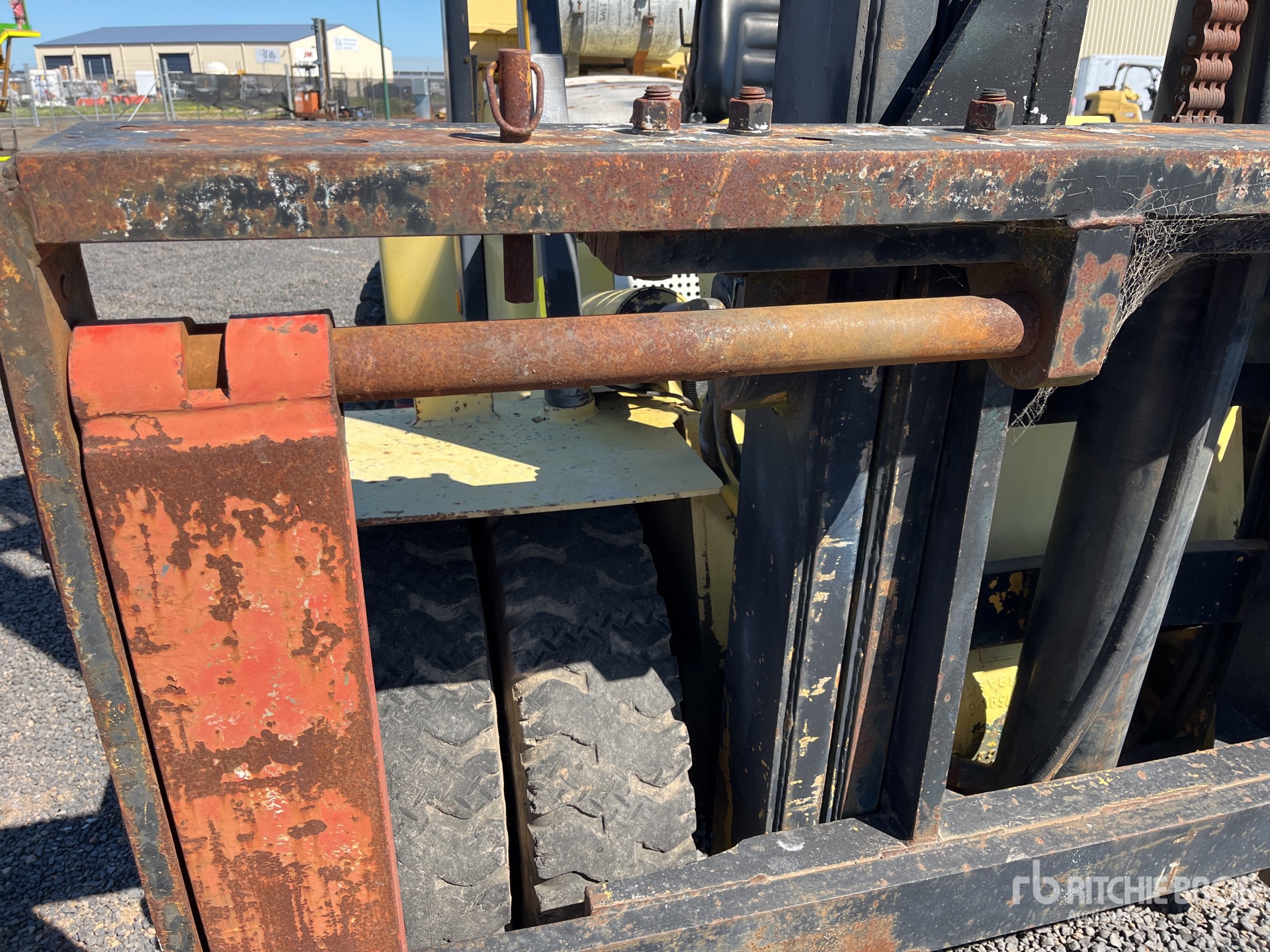 Hyster (INOPERABLE)