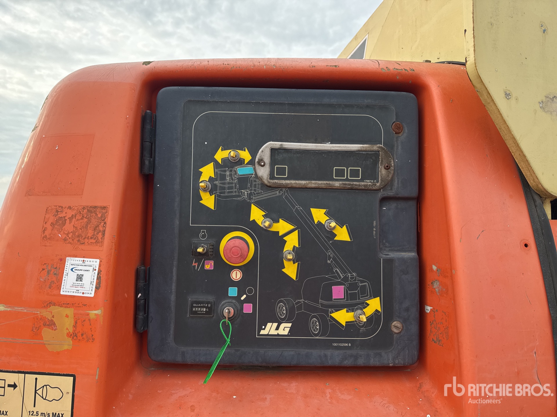 2011 JLG 460SJ
