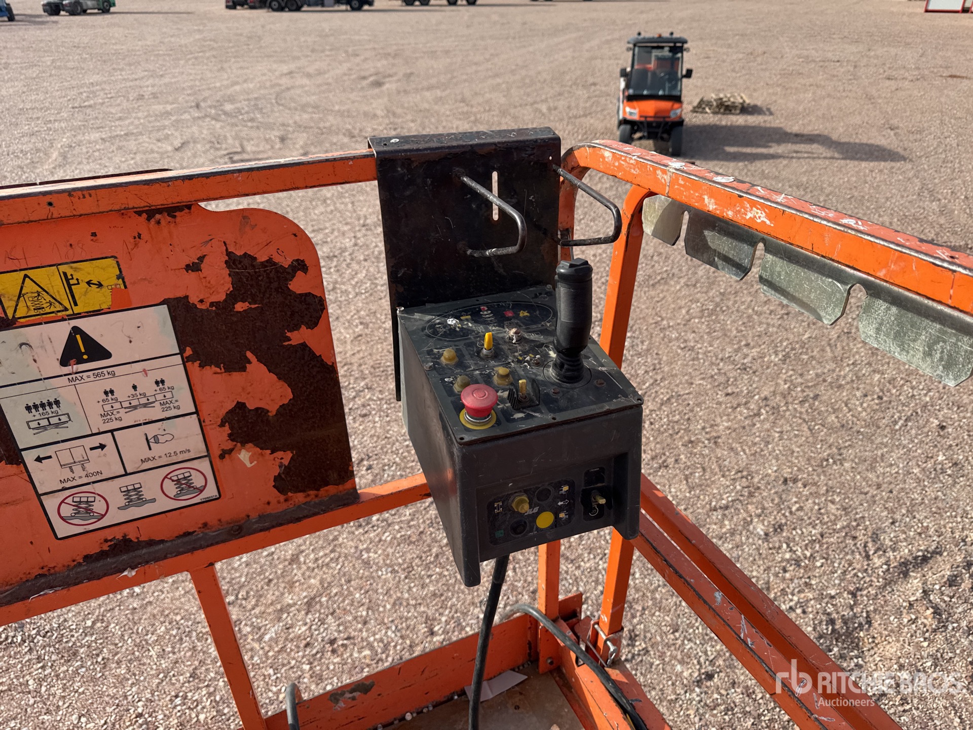 2008 JLG 4394 RT