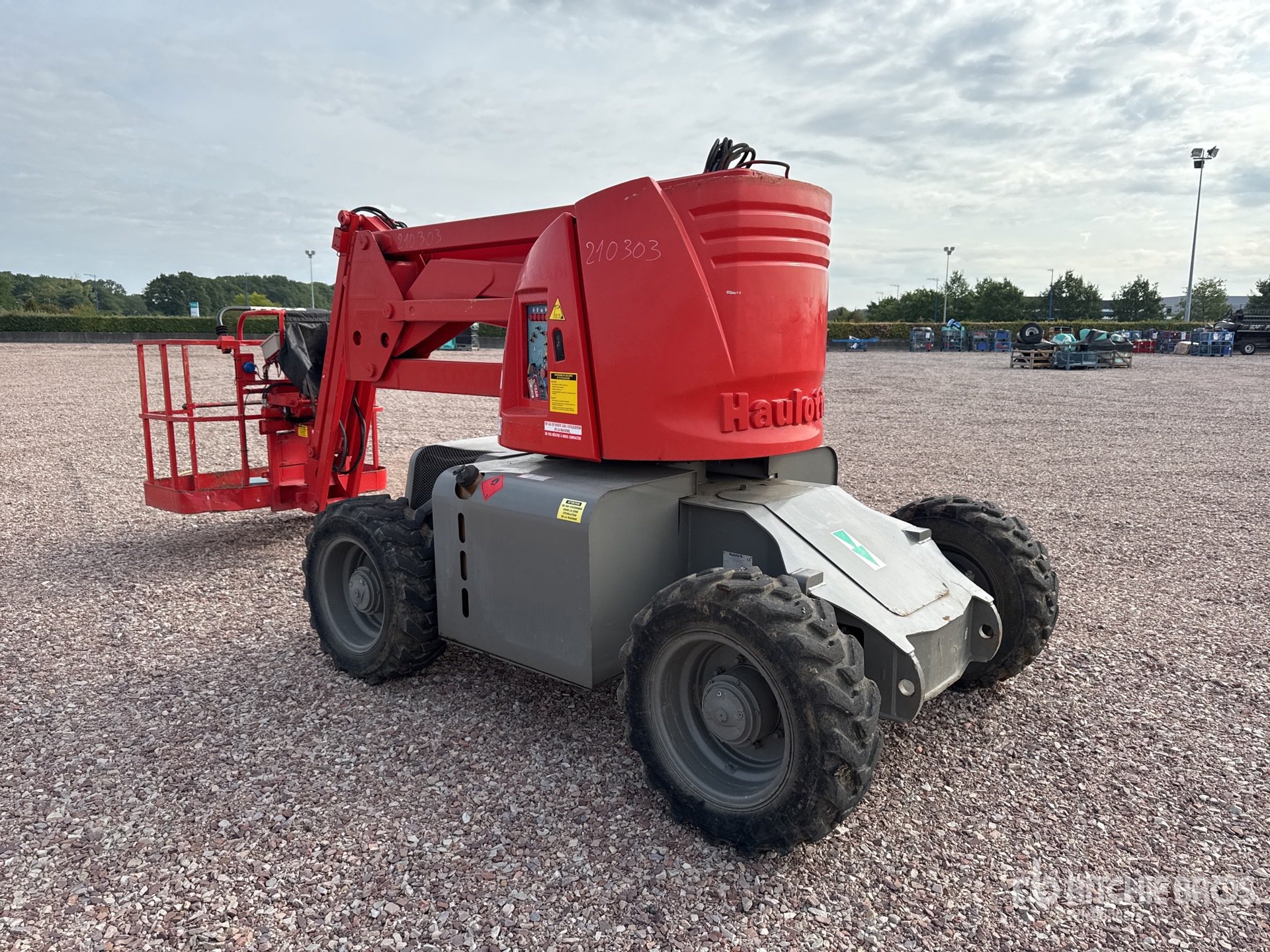 2015 Haulotte HA120PX