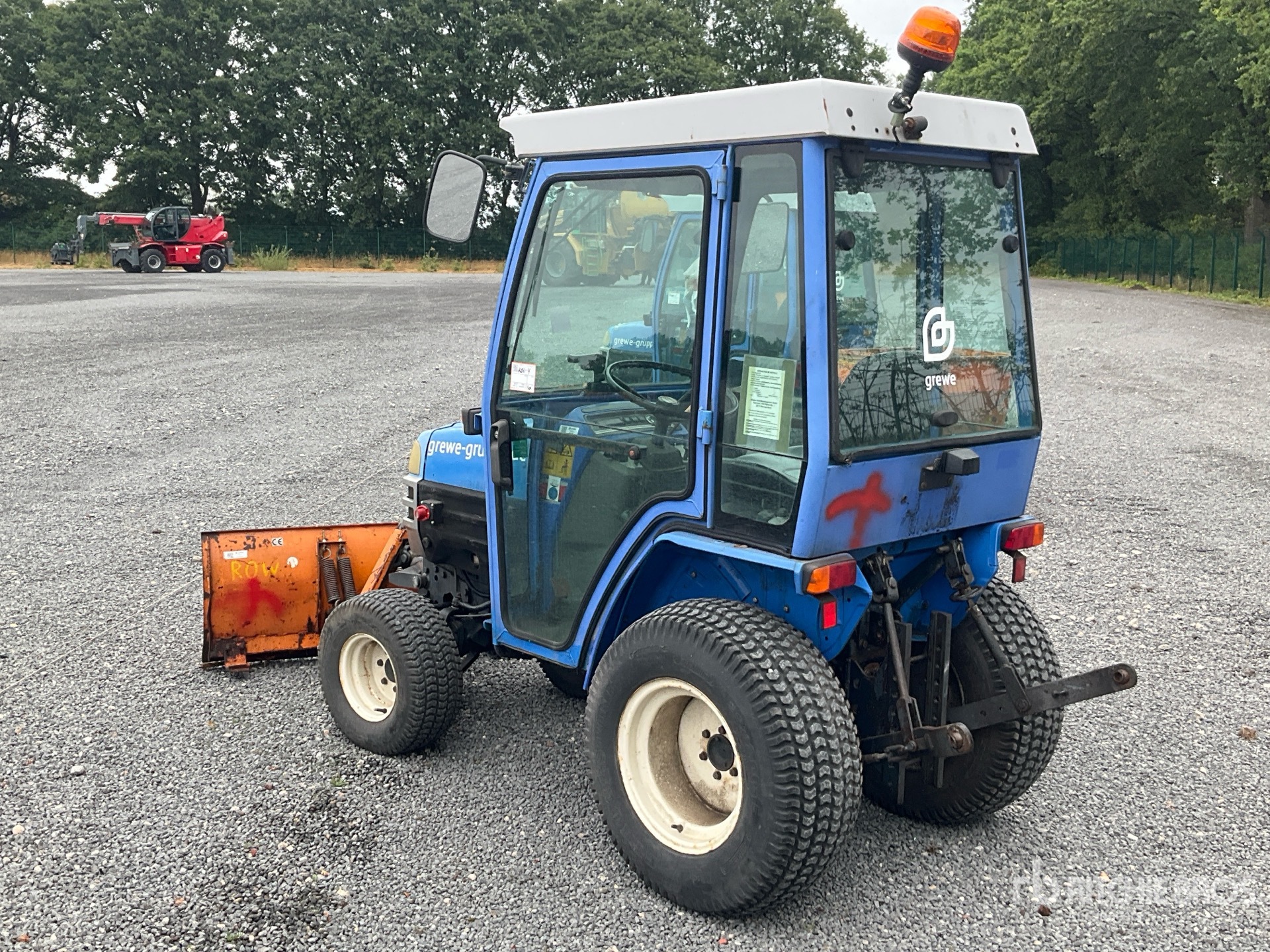 General Appearance with Picture, Left Rear Corner