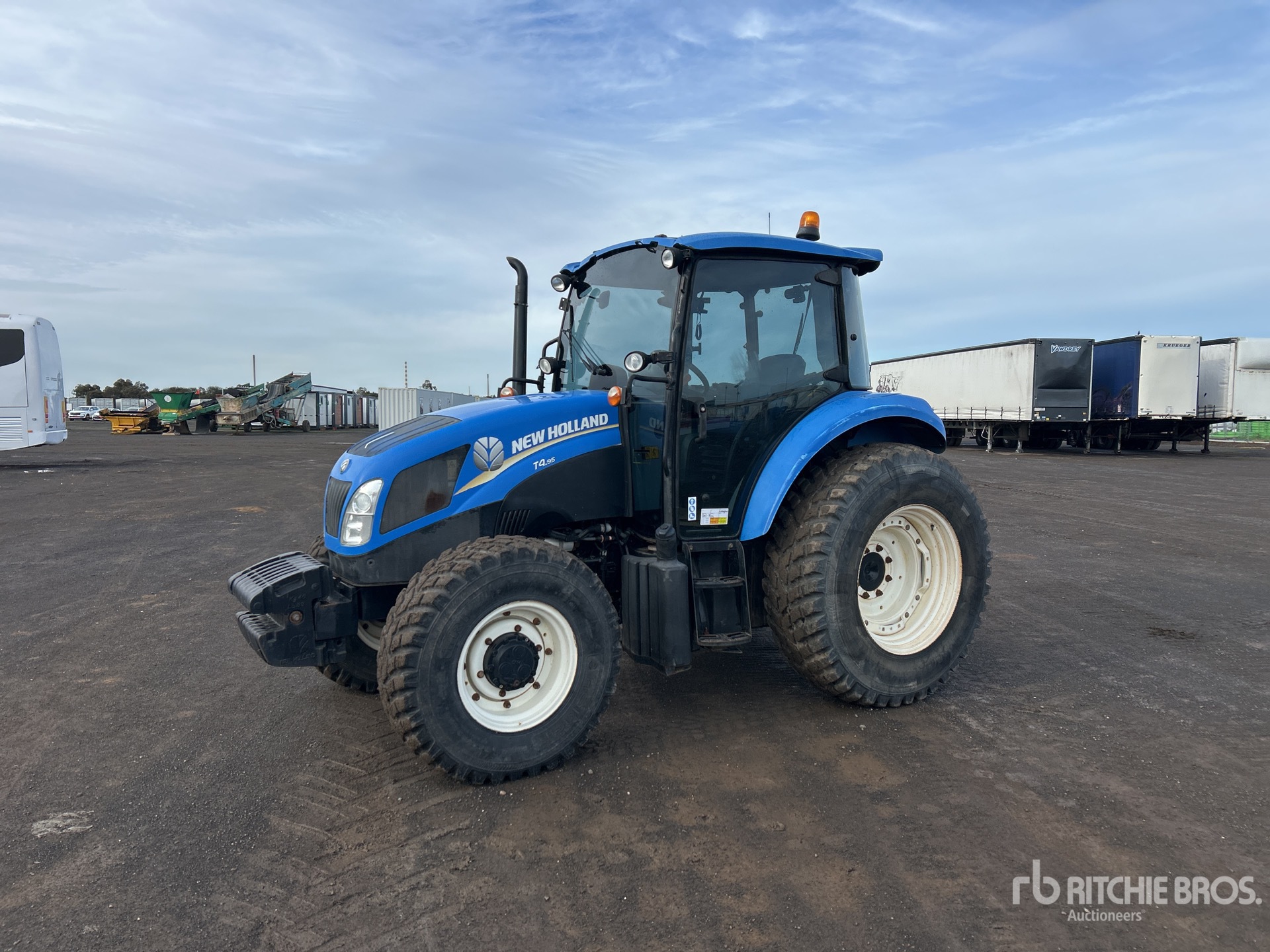 2014 New Holland T4.95