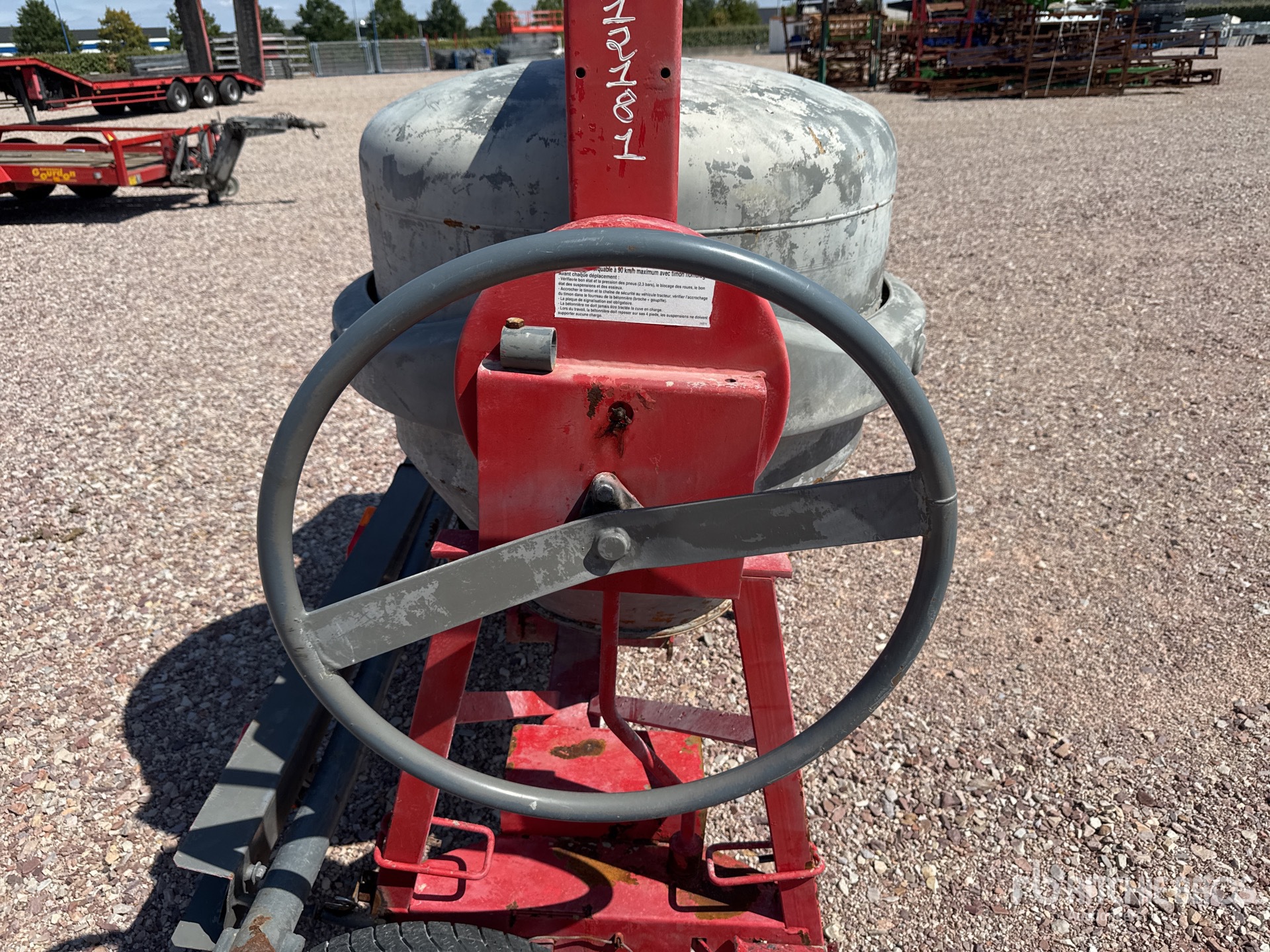Altrad 300 L BETONNIERE 1 ESSIEU S/A