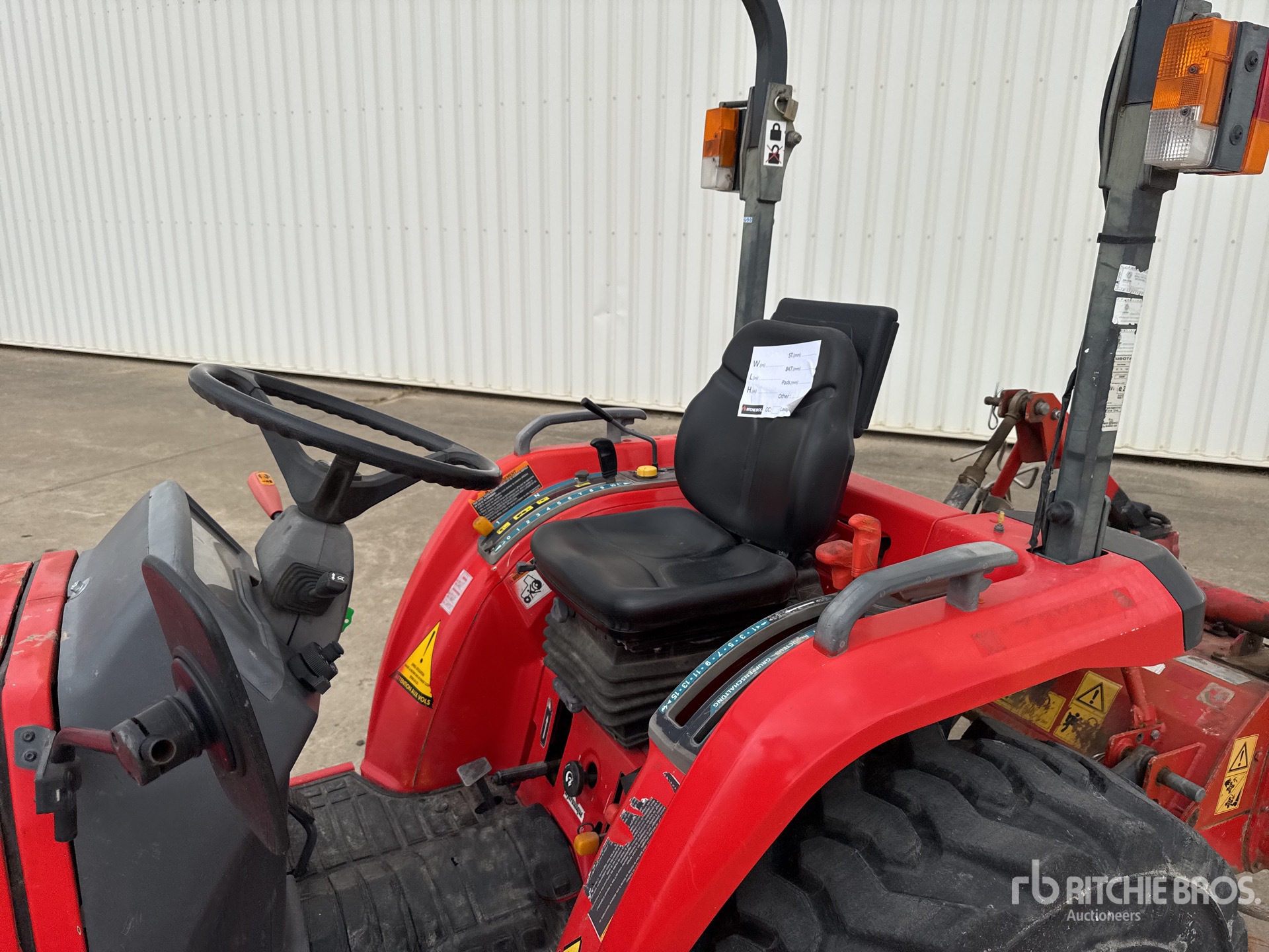 Kubota STV36R