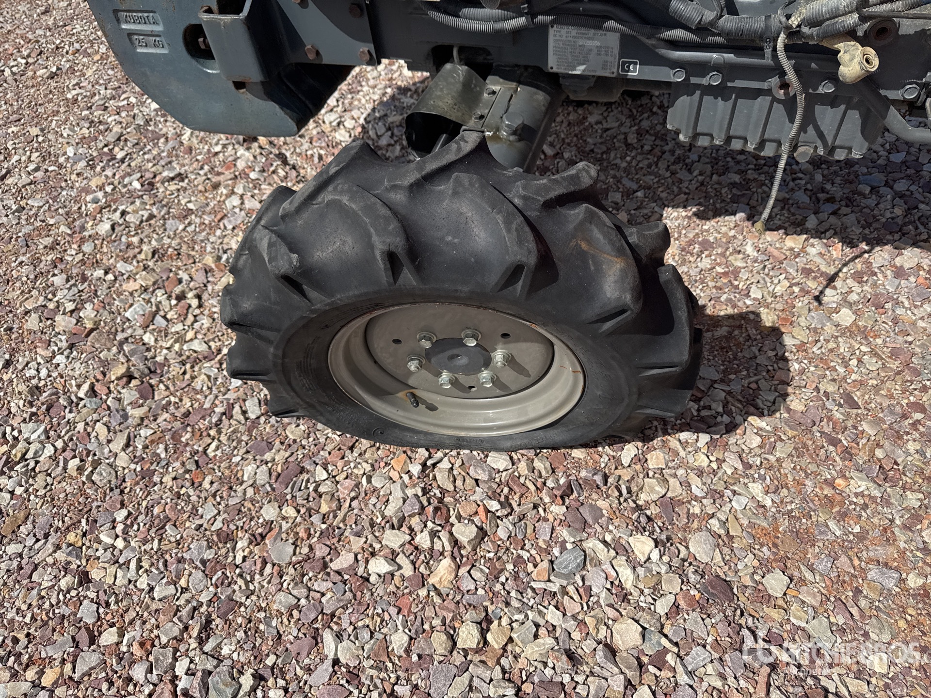 Kubota STV32R