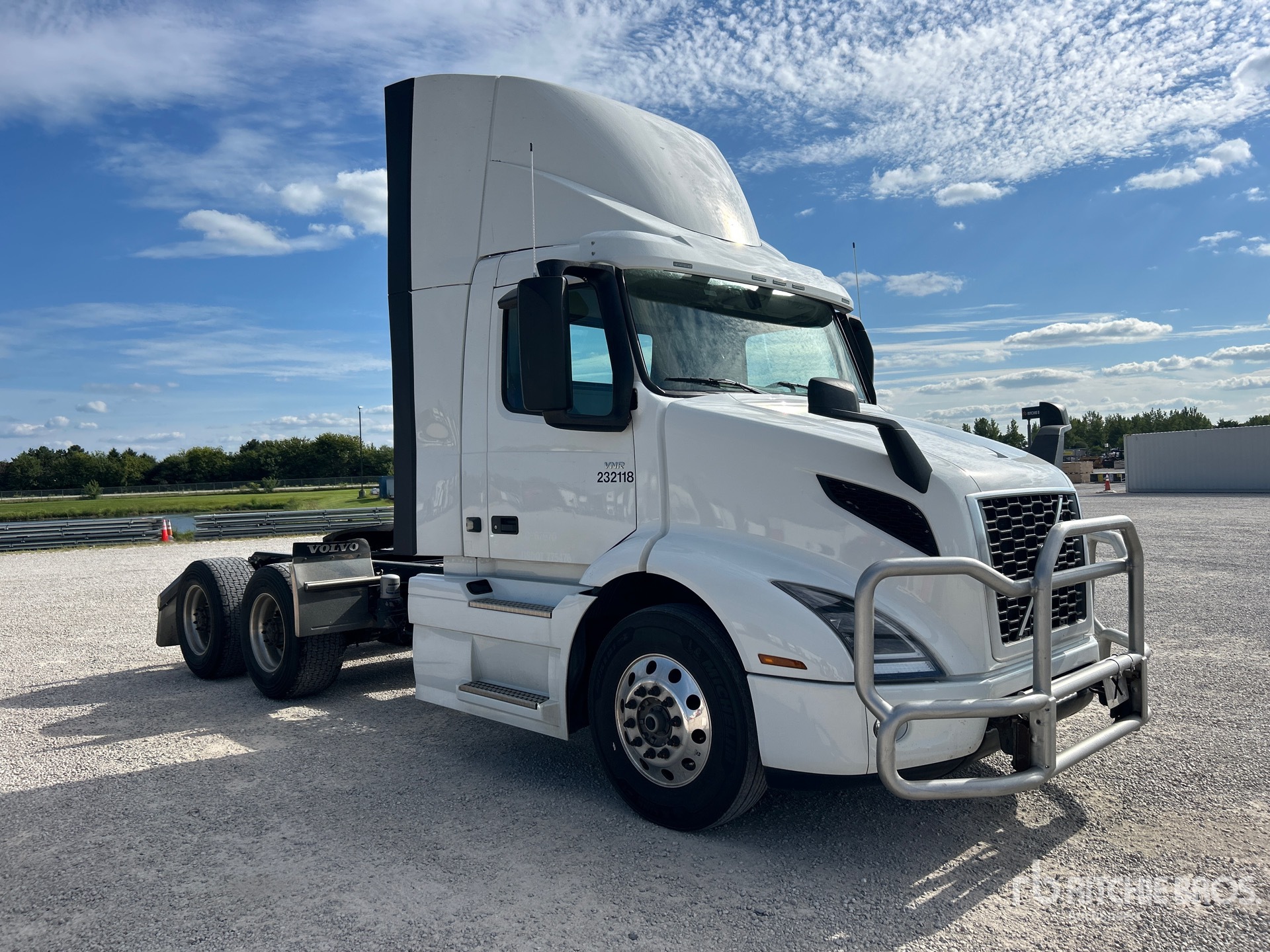 2024 Volvo VNR300