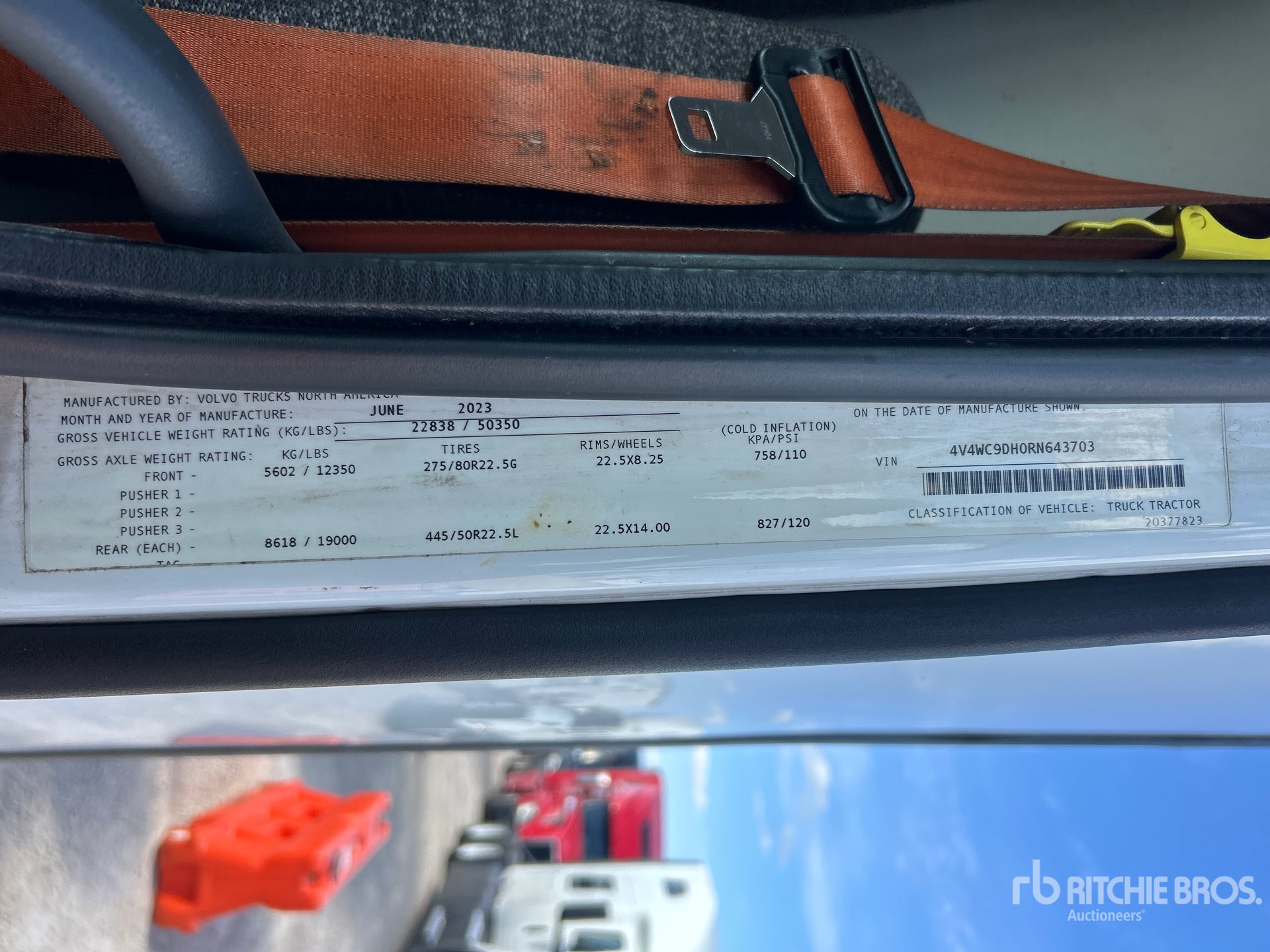 2024 Volvo VNR300