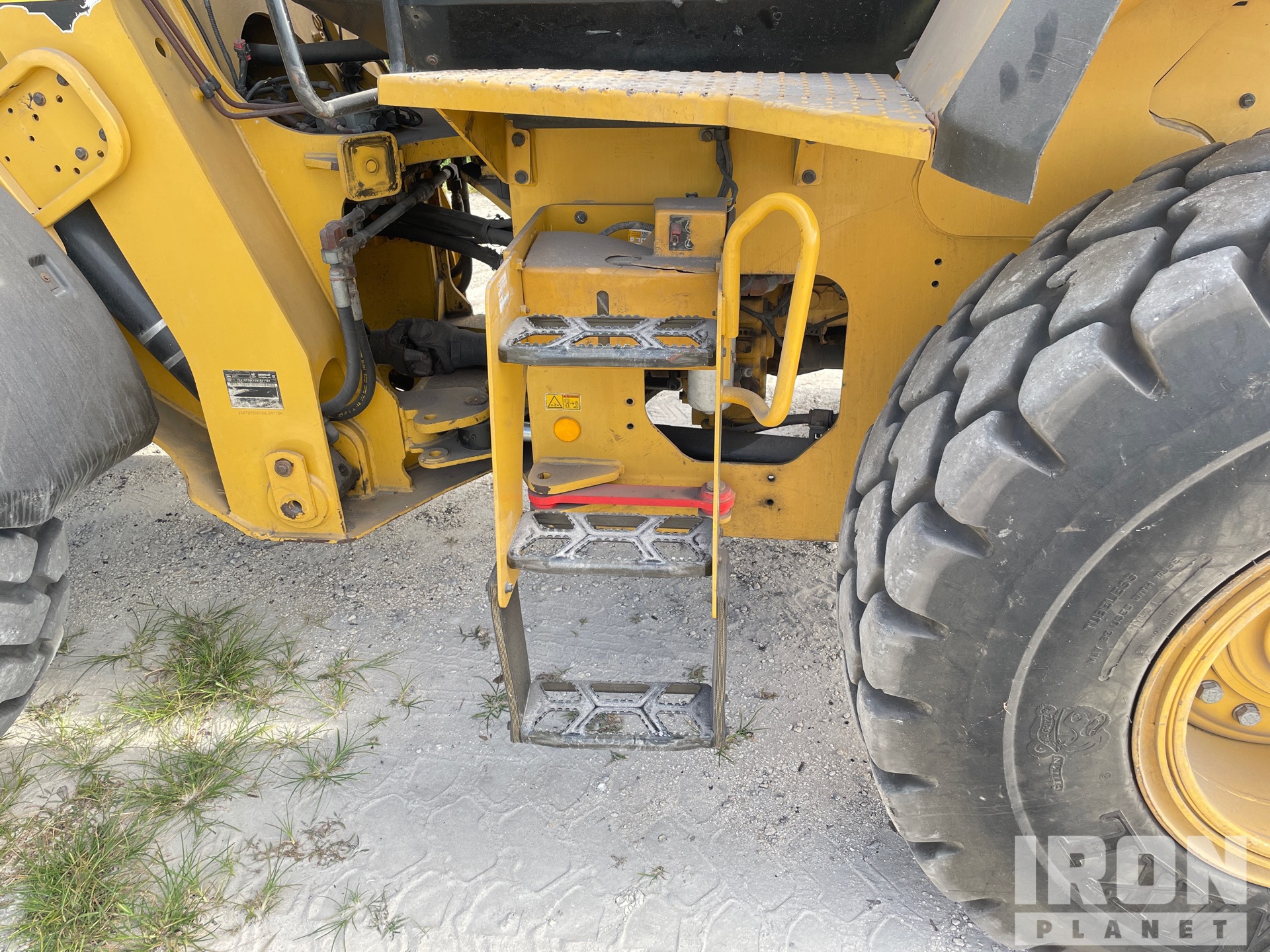 2015 Caterpillar 938K