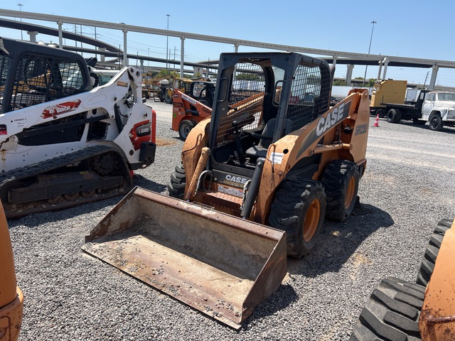 2011 Case SR220 Skid Steer Loader 2011 Case SR220 Skid Steer Loader