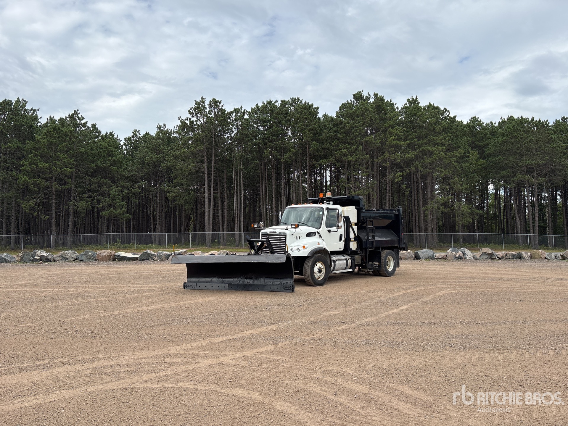 2012 Freightliner M2 106