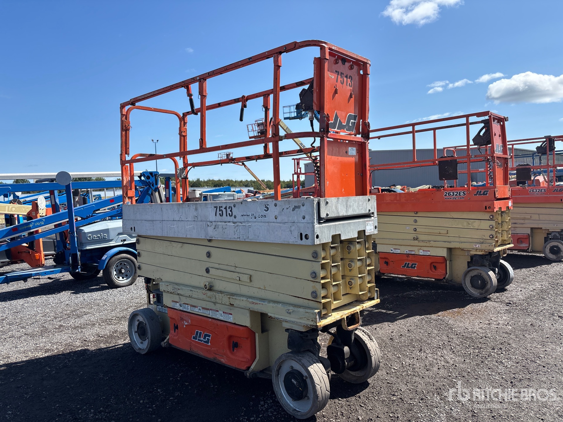 2014 JLG 2630ES