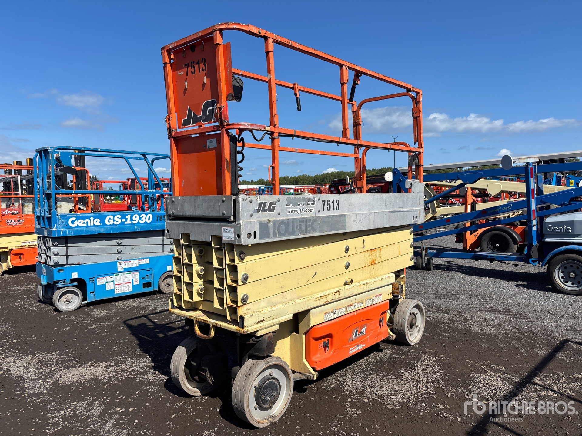 Photo of 2014 JLG 2630ES