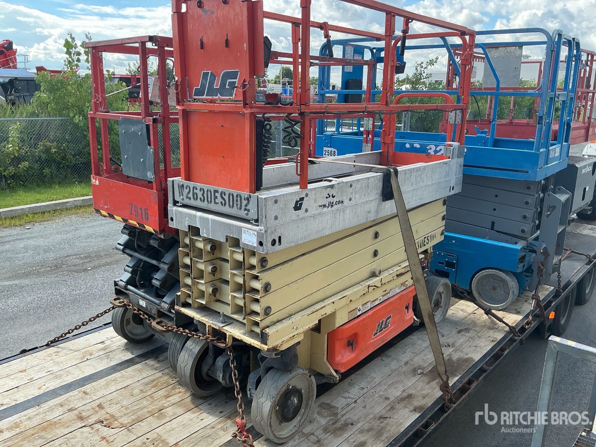 2014 JLG 2630ES