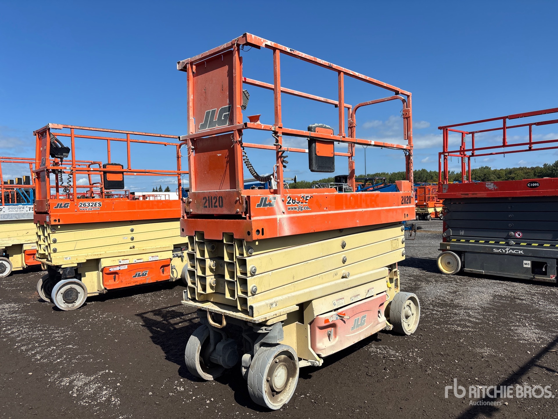 Photo of 2016 JLG 2632ES