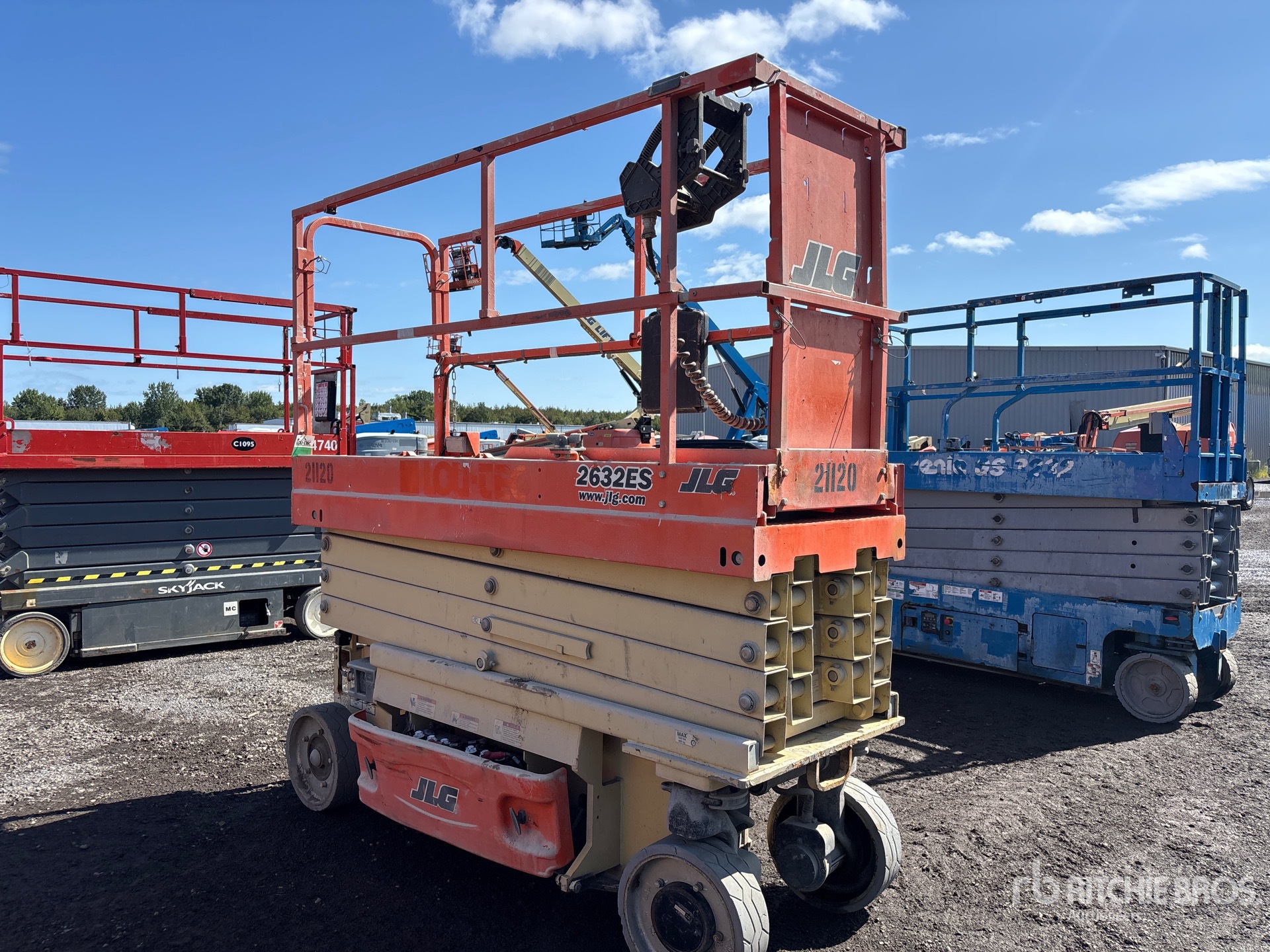 2016 JLG 2632ES
