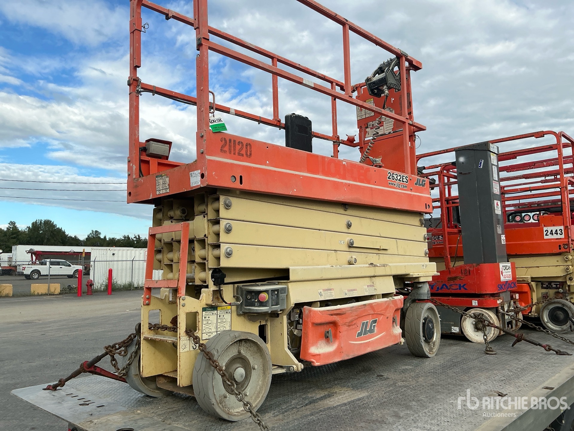 2016 JLG 2632ES