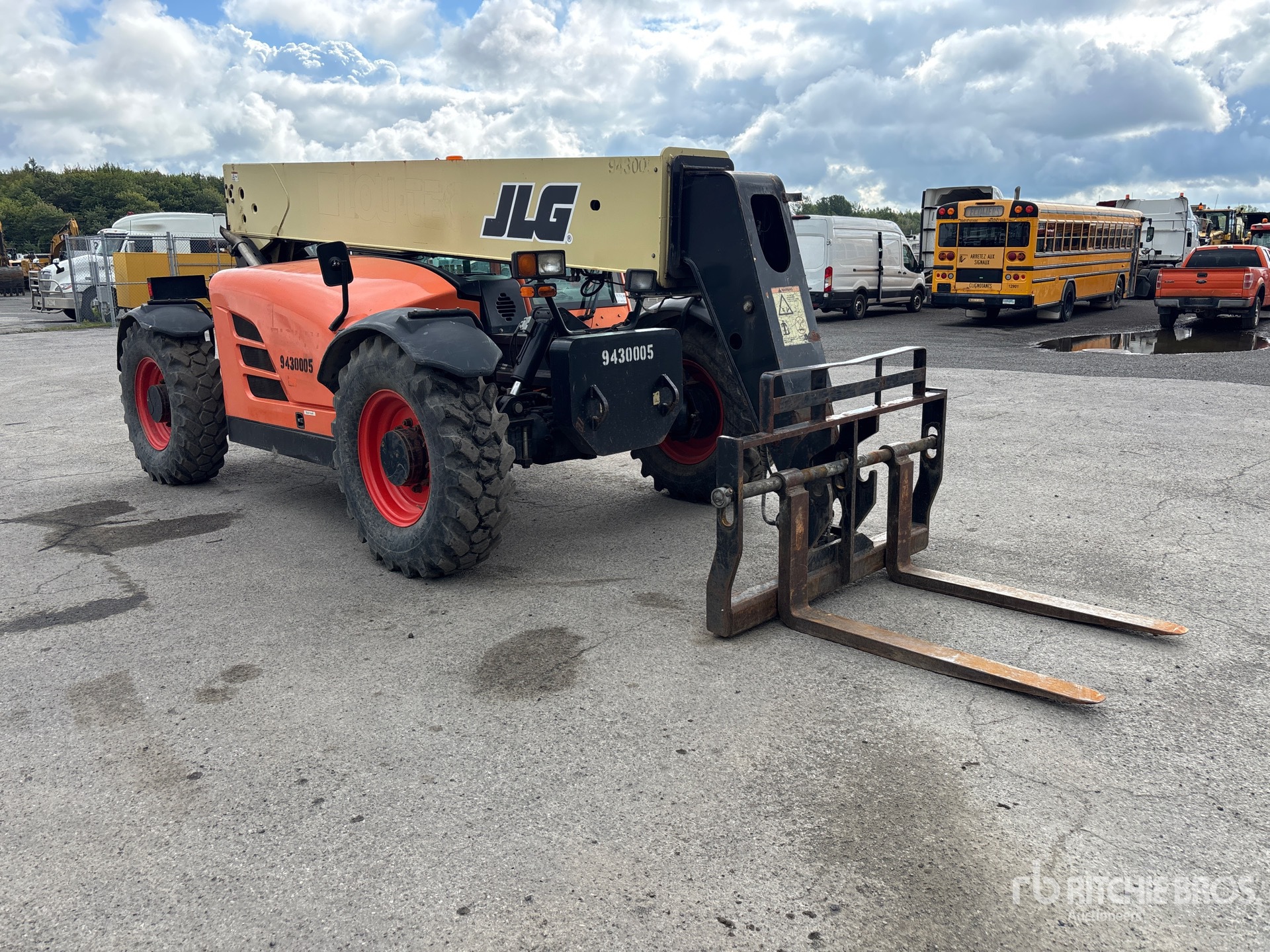 2014 JLG G9-43A