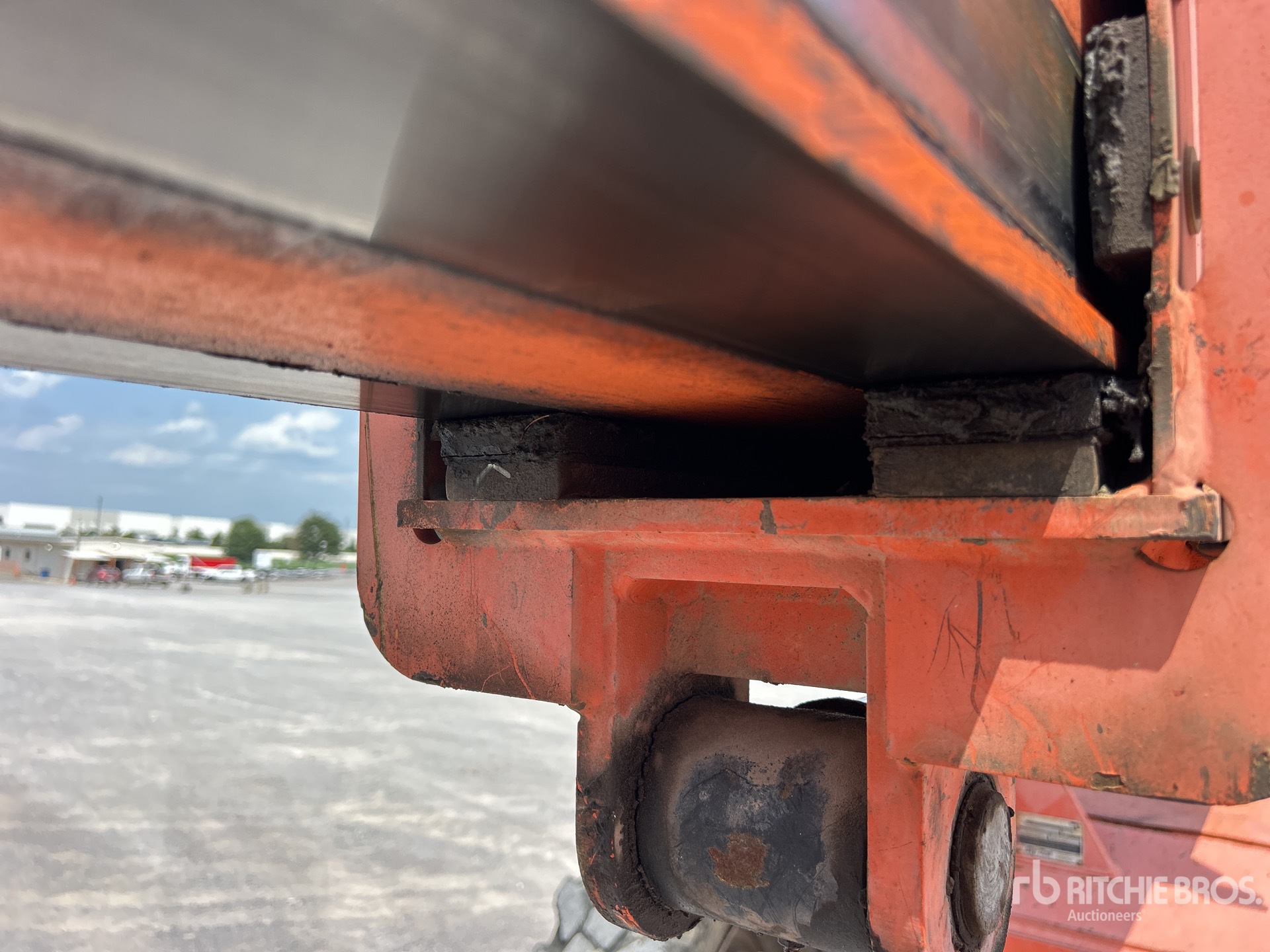 2007 JLG 8042