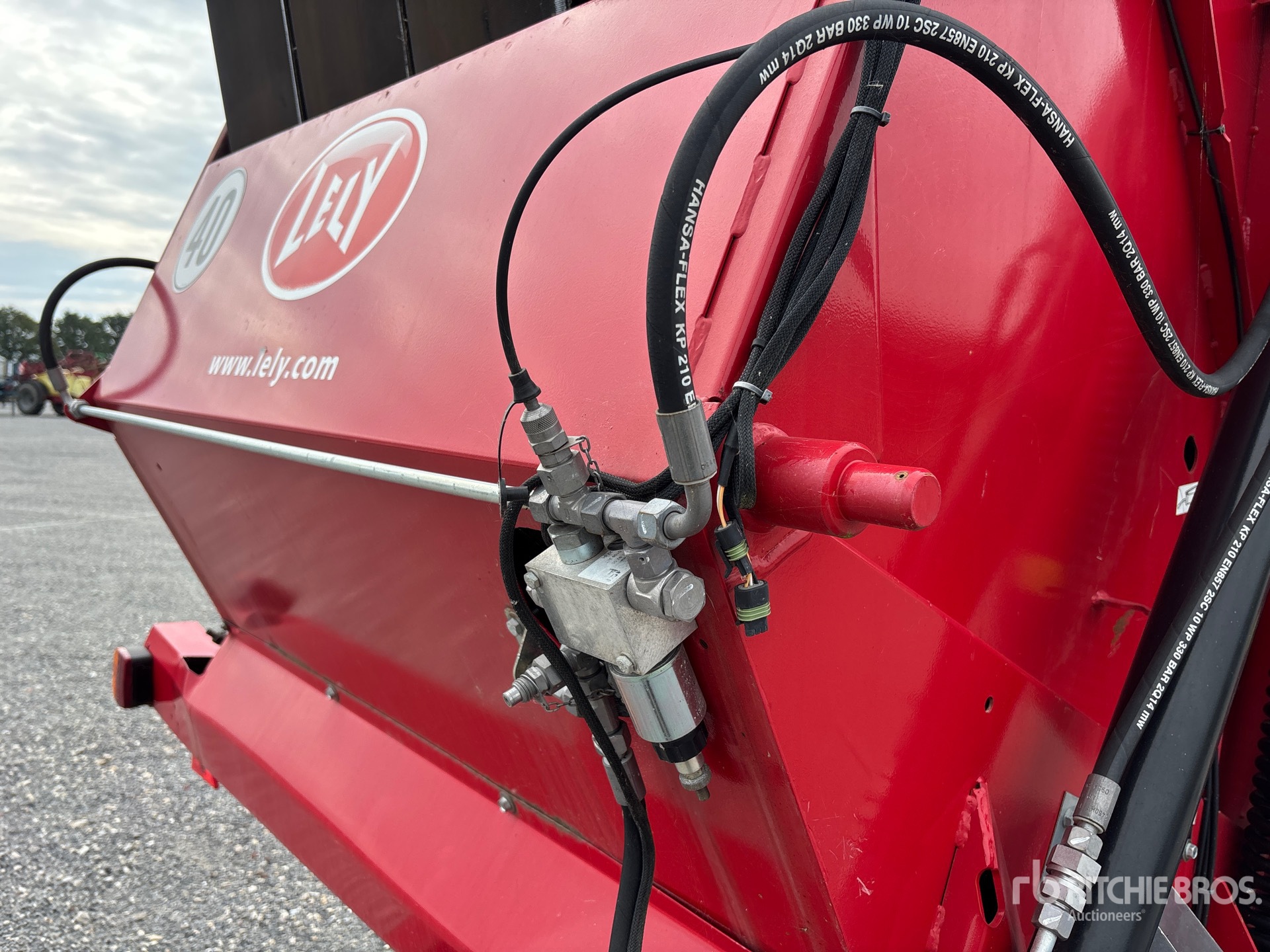 2015 Lely RP445