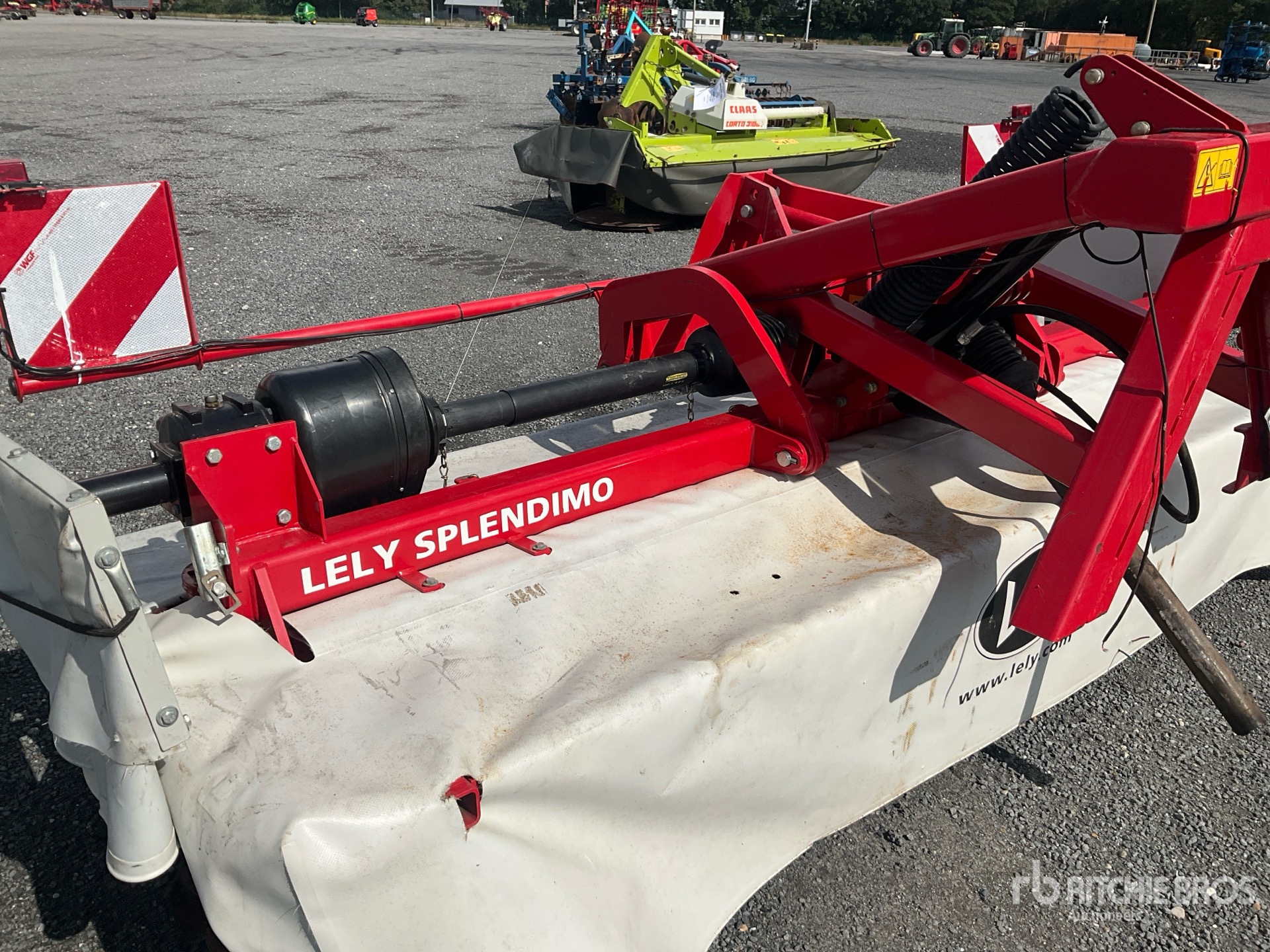 2017 Lely 320F