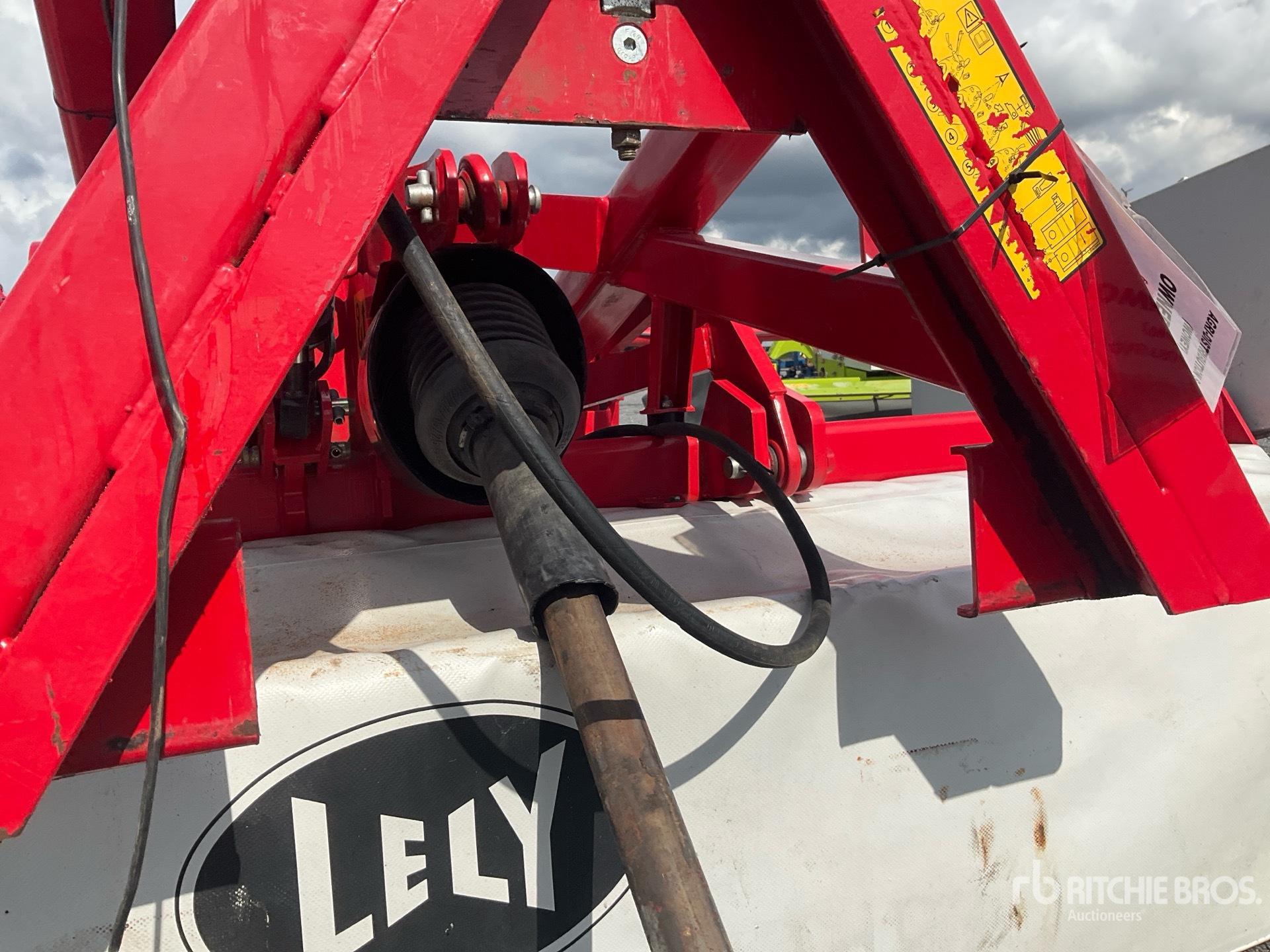 2017 Lely 320F