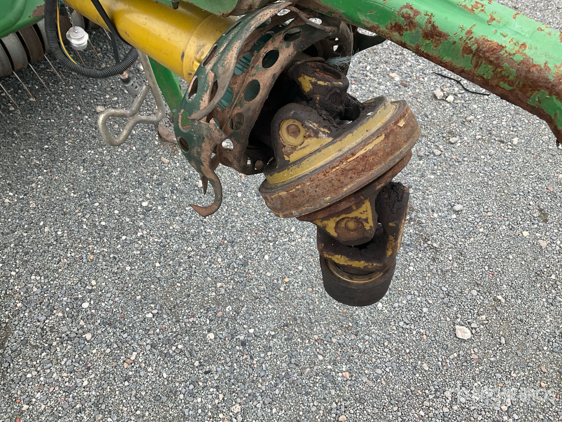 2006 John Deere 592