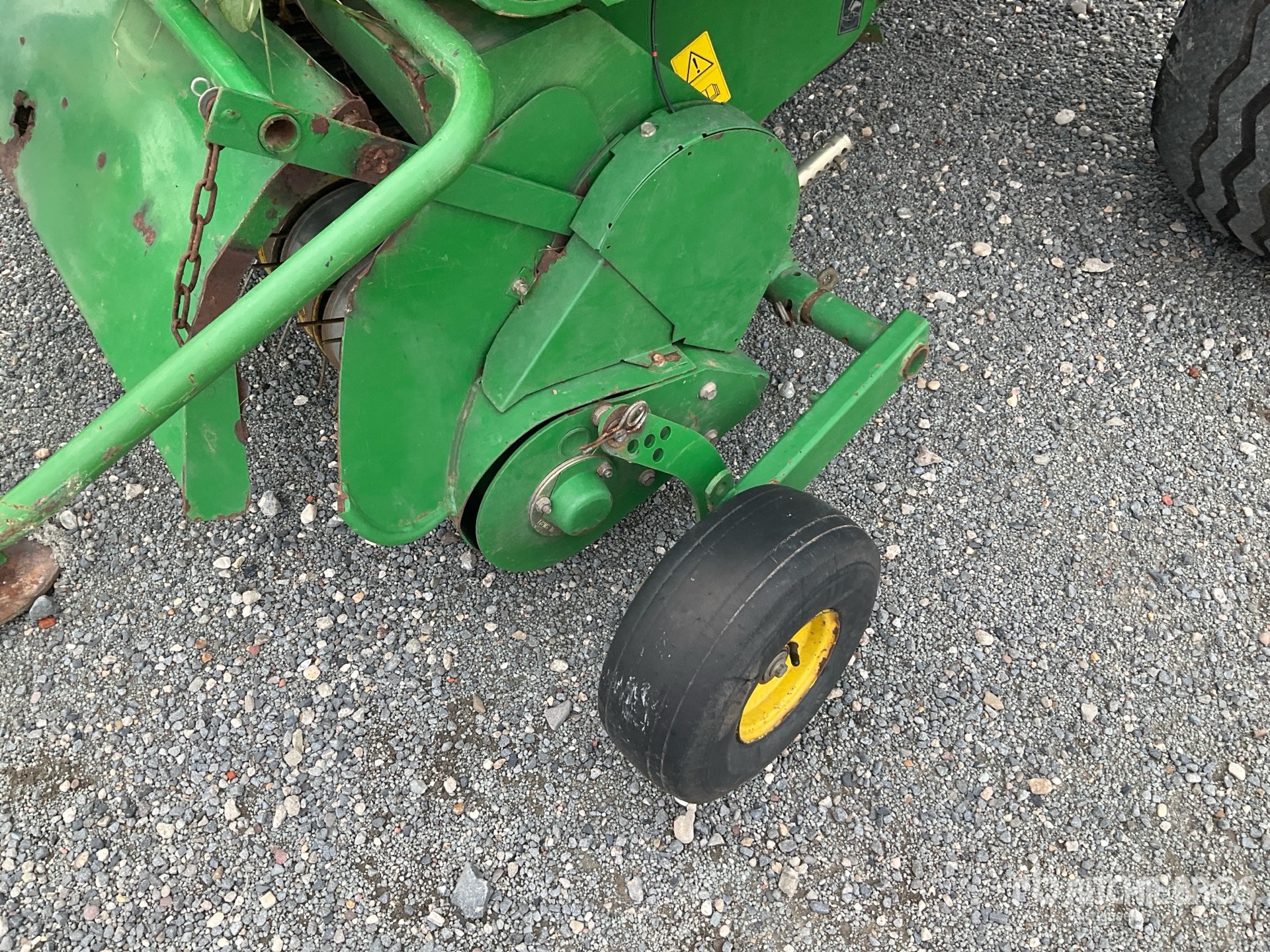 2006 John Deere 592