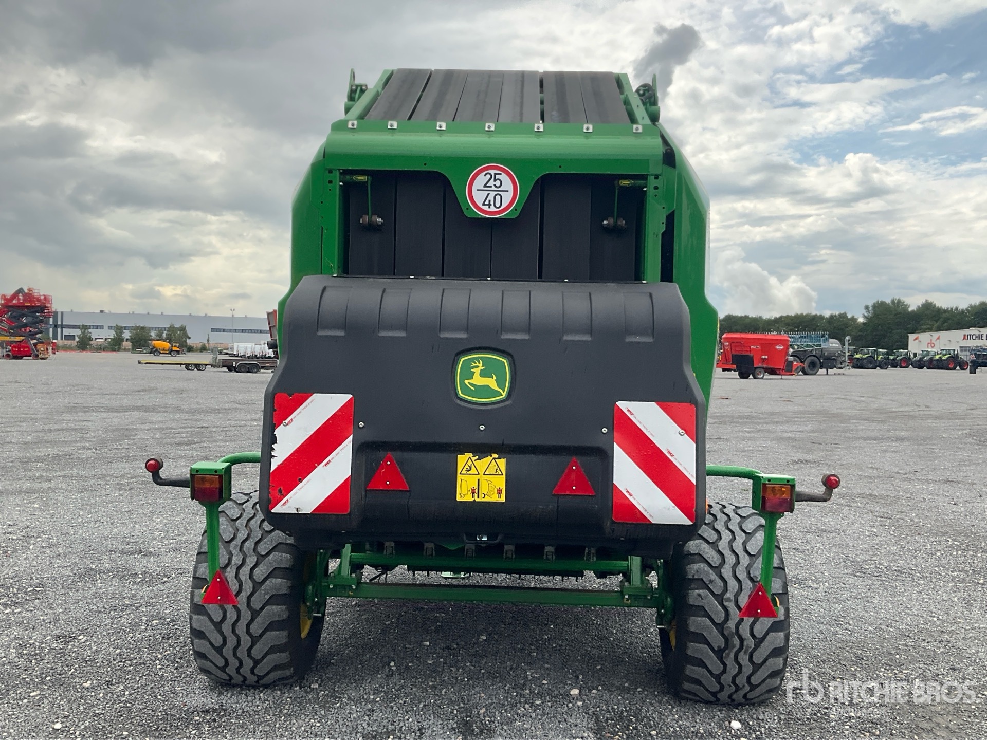 2018 John Deere V461M