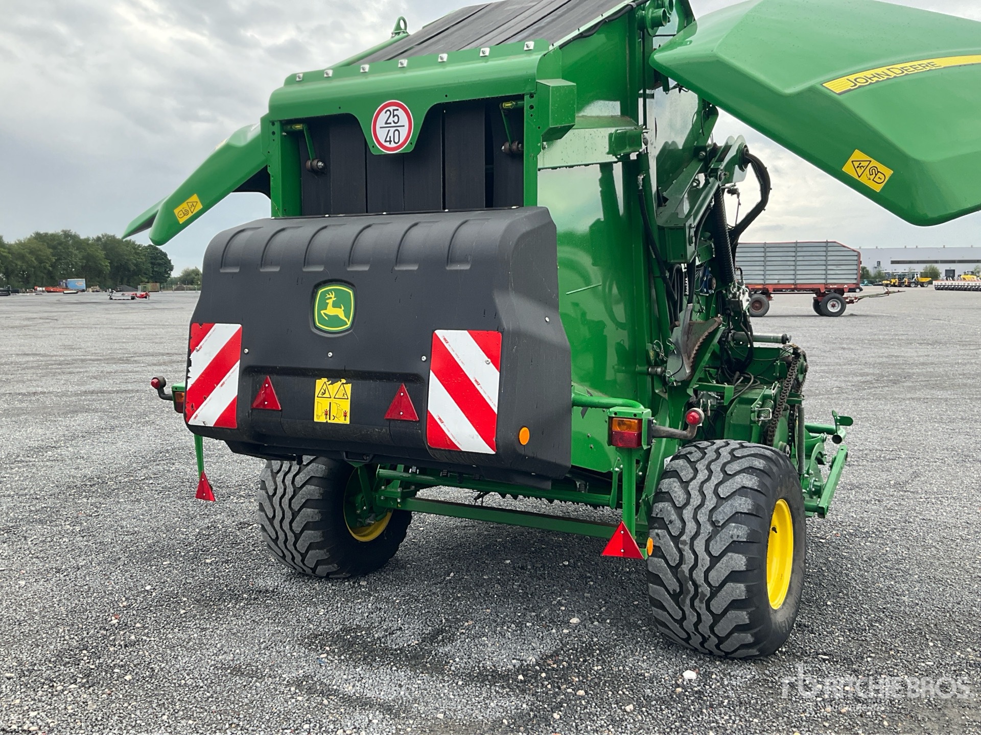 2018 John Deere V461M