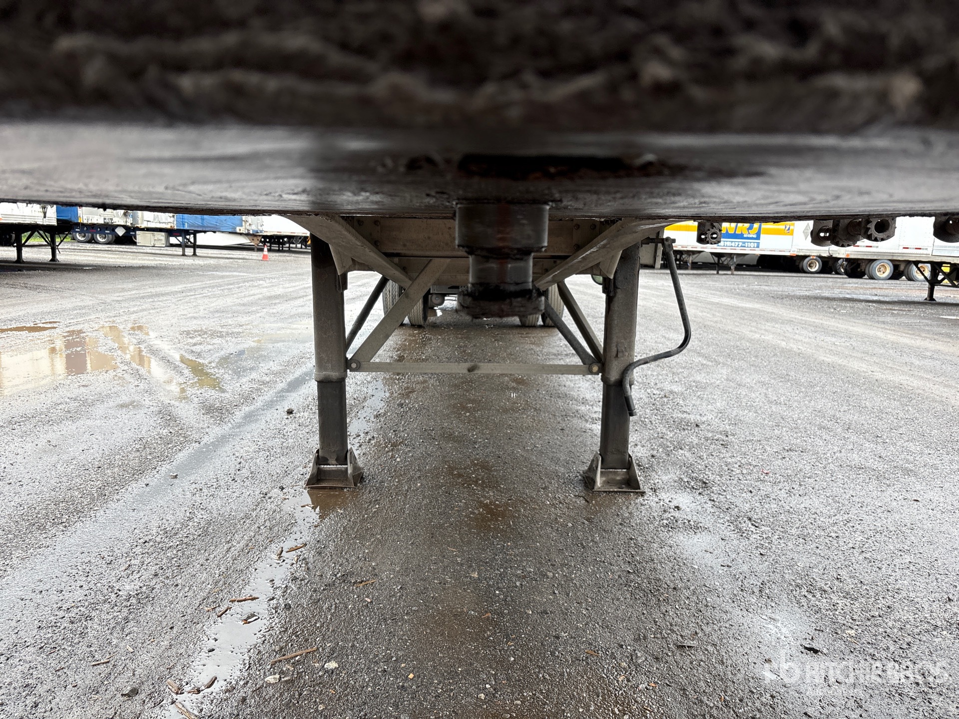 2017 Reitnouer 48 ft T/A Spread Axle