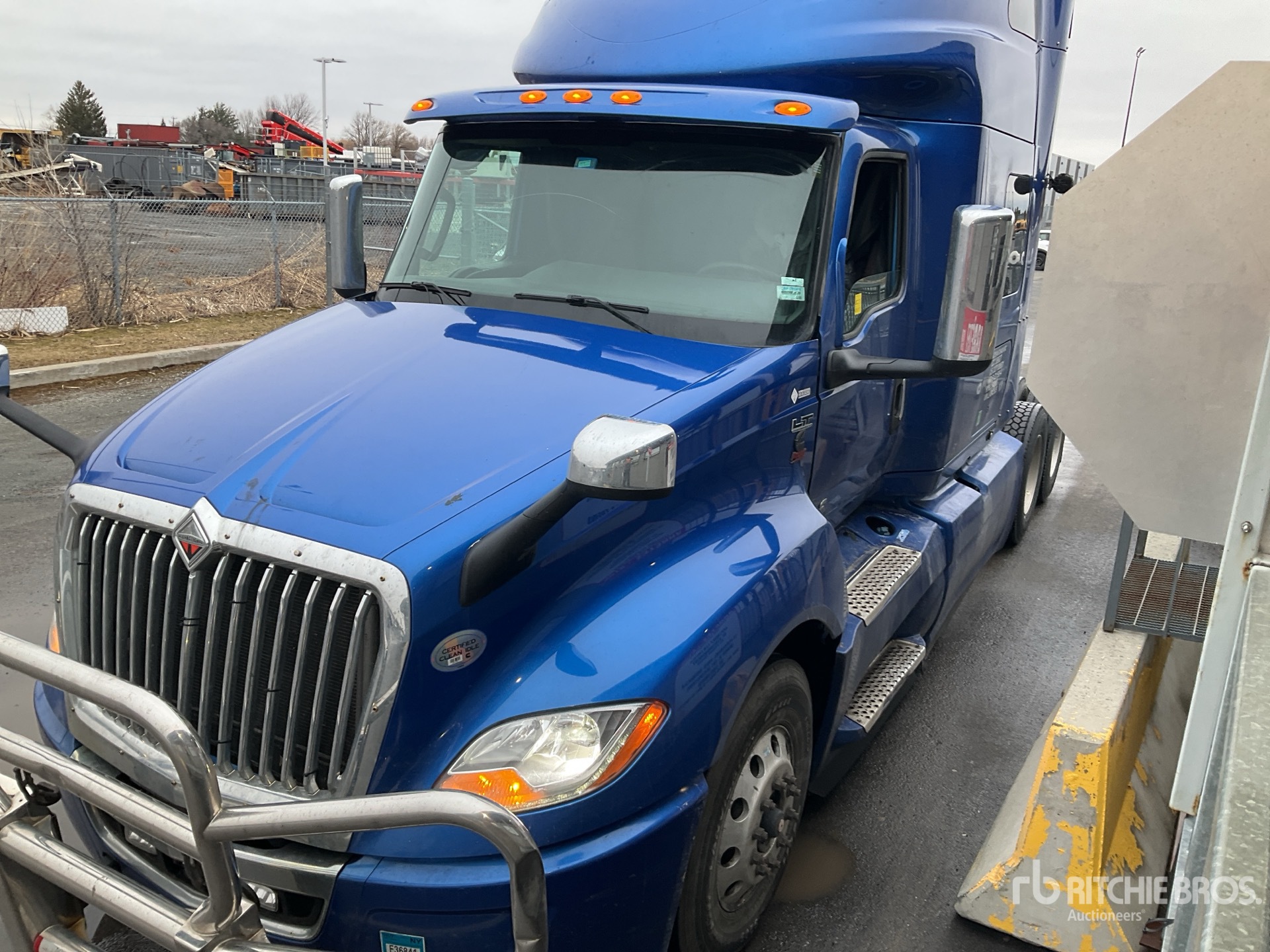 2020 International LT625