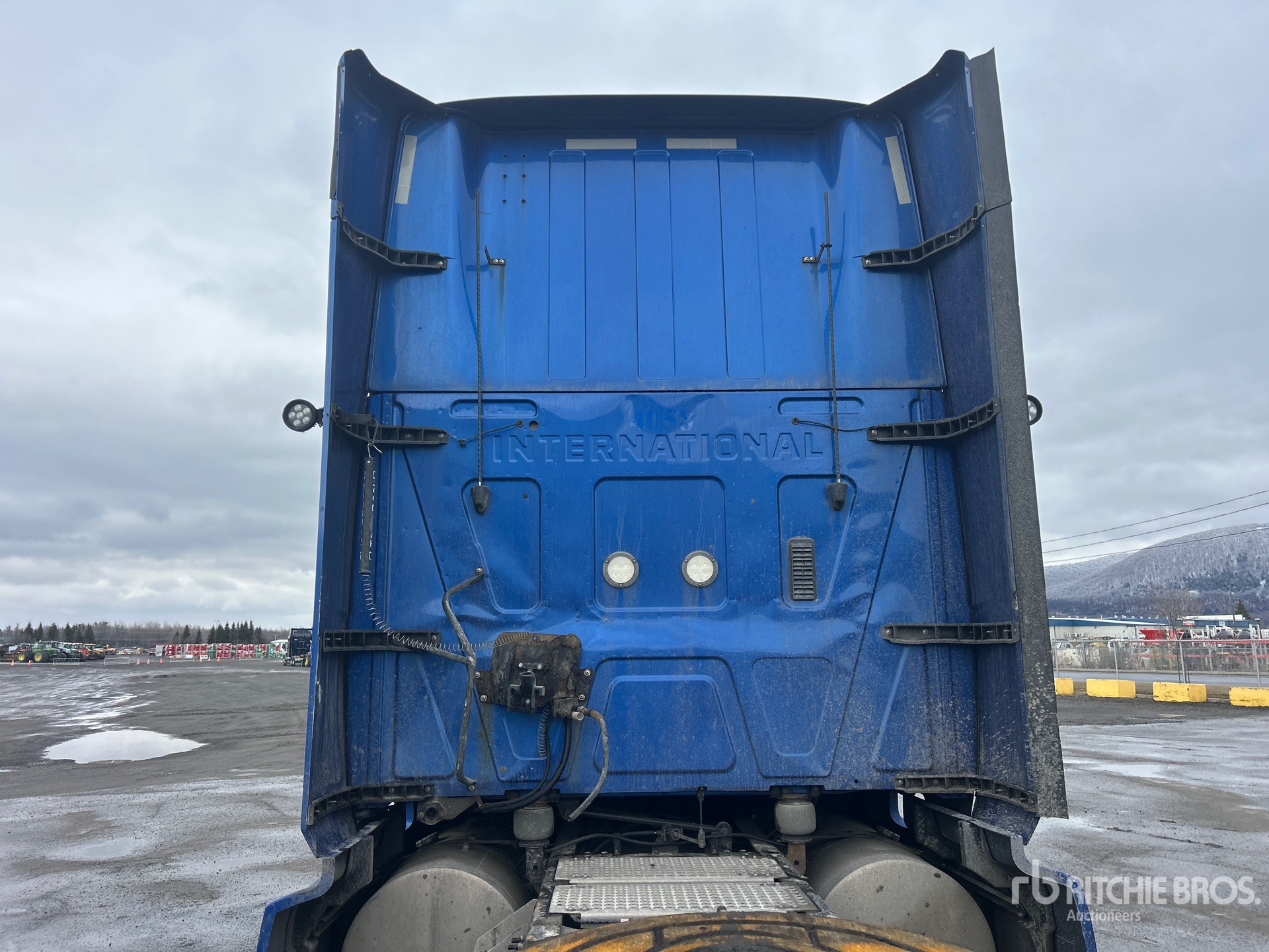 2020 International LT625