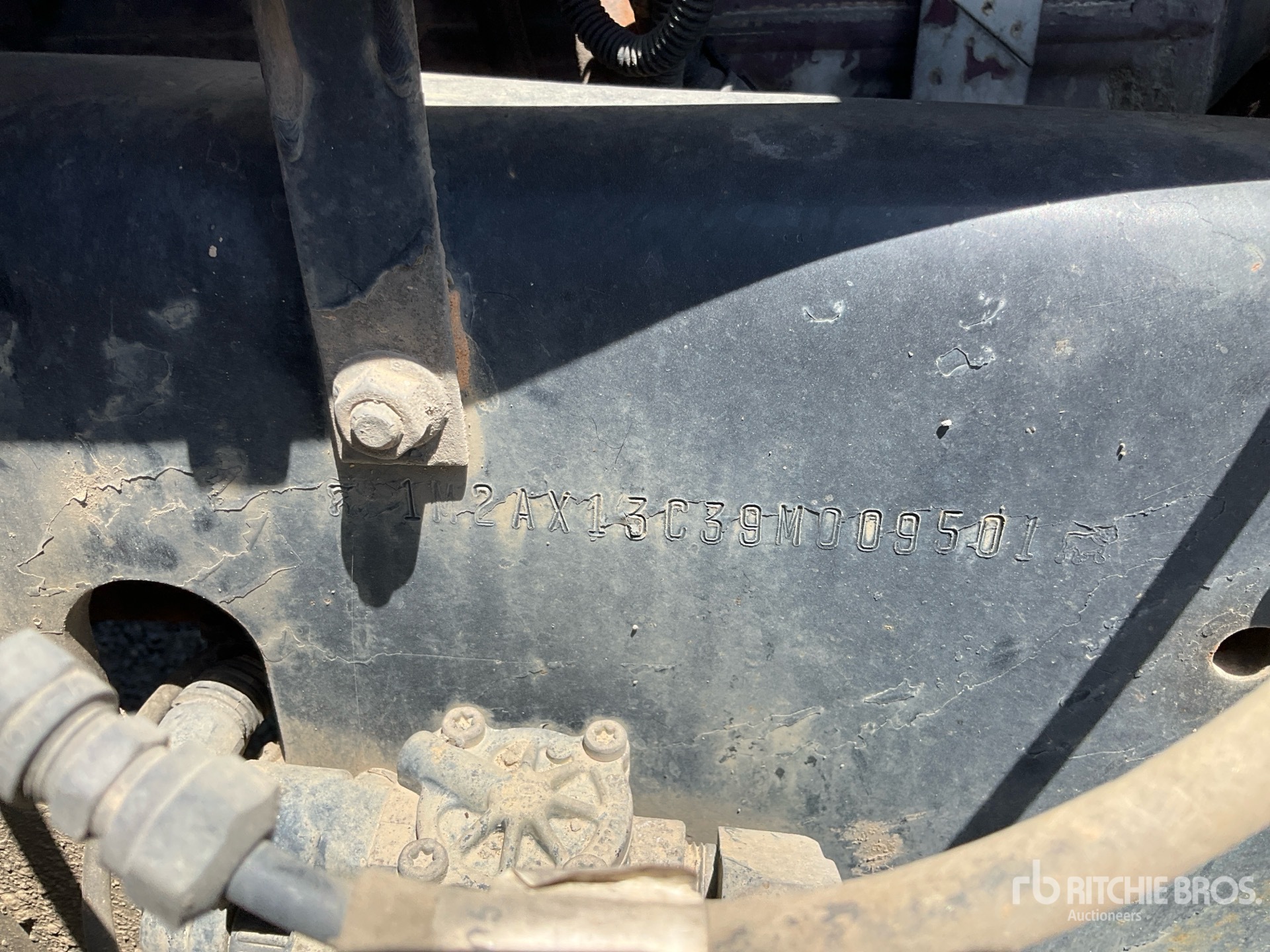 2009 Mack GU813