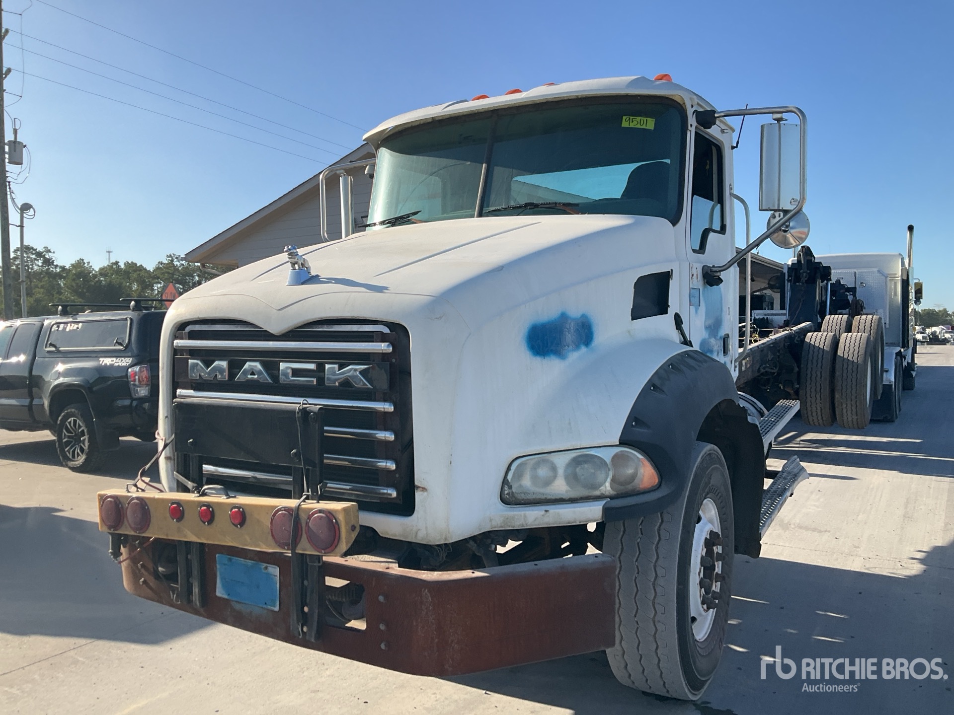 2009 Mack GU813