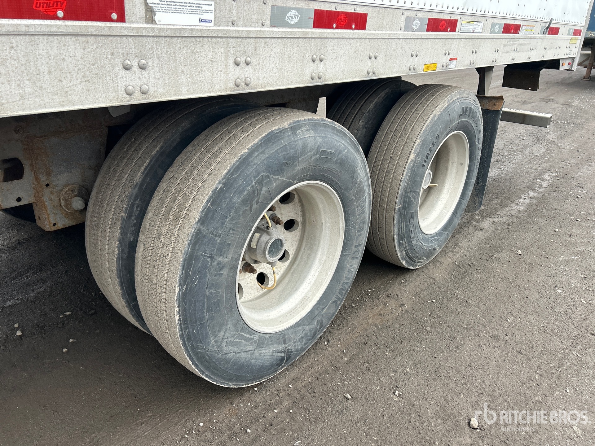 2019 Utility 53 ft x 102 in T/A