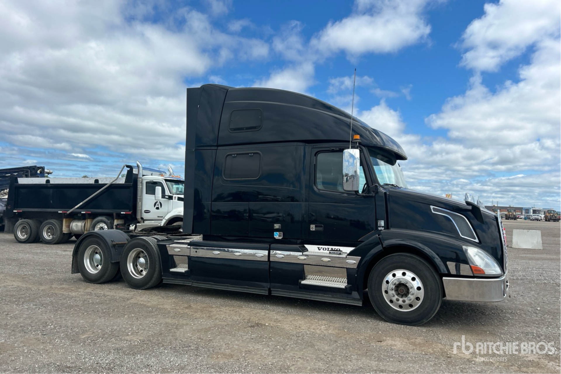 2016 Volvo VNL