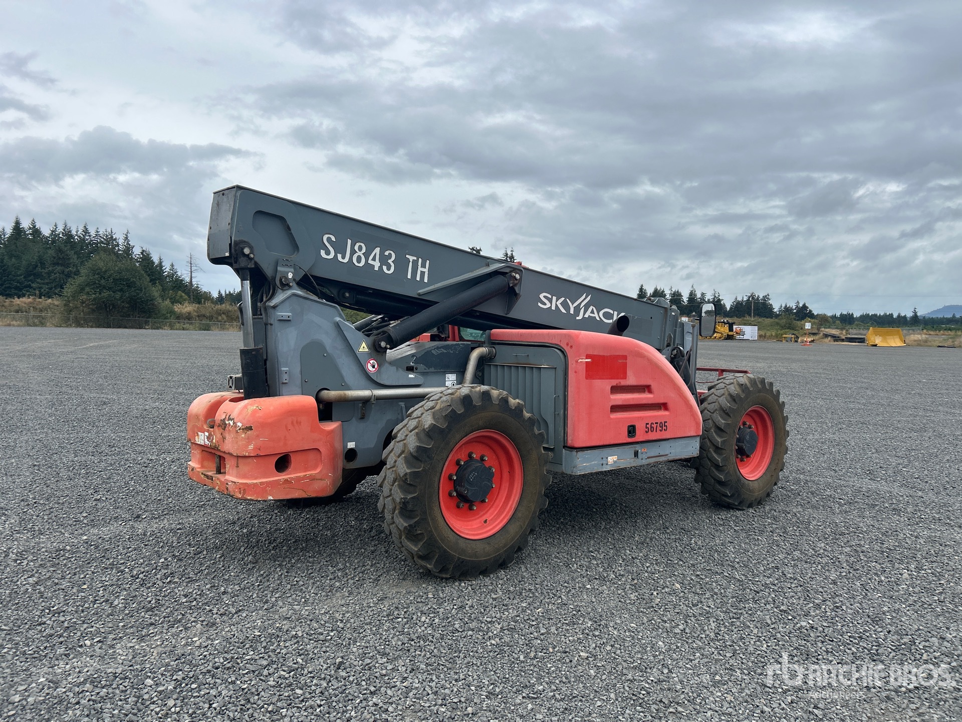 2017 Skyjack SJ843