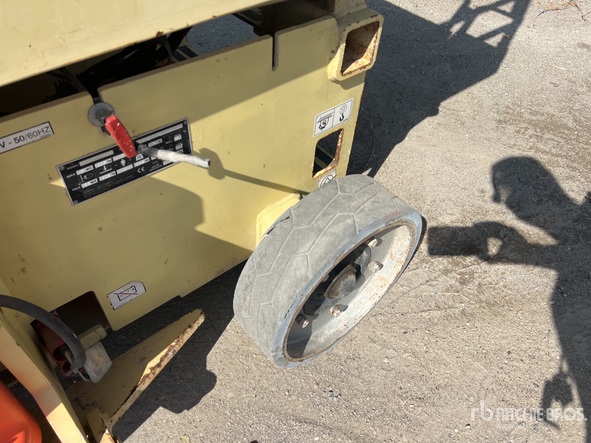 2012 JLG 3246ES