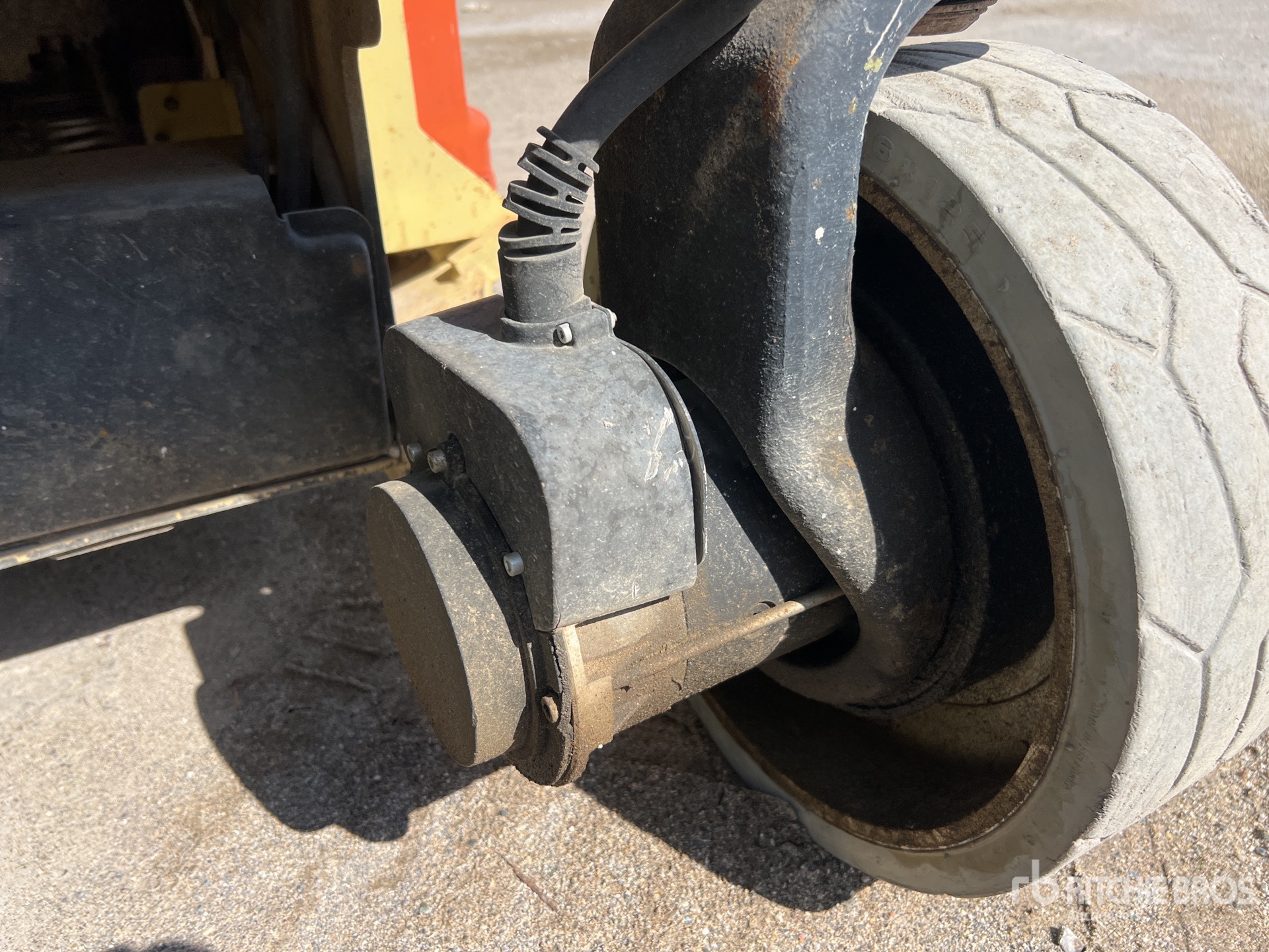 2012 JLG 3246ES