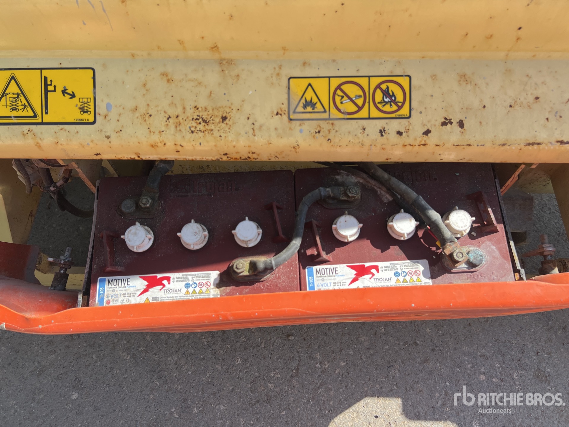 2012 JLG 3246ES