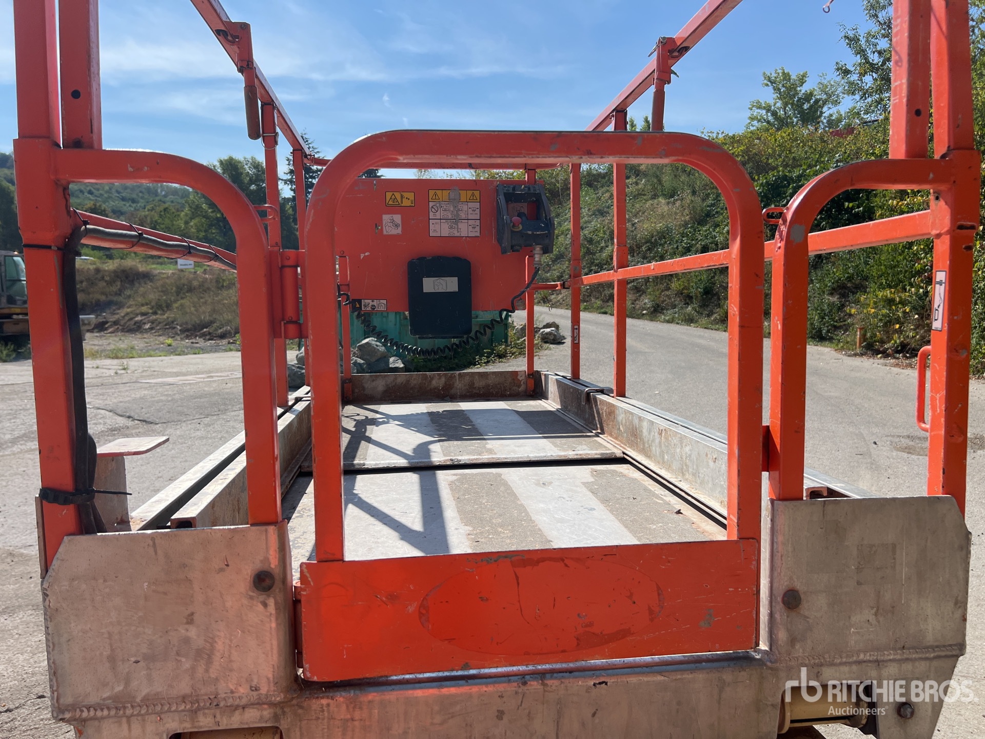 2012 JLG 3246ES