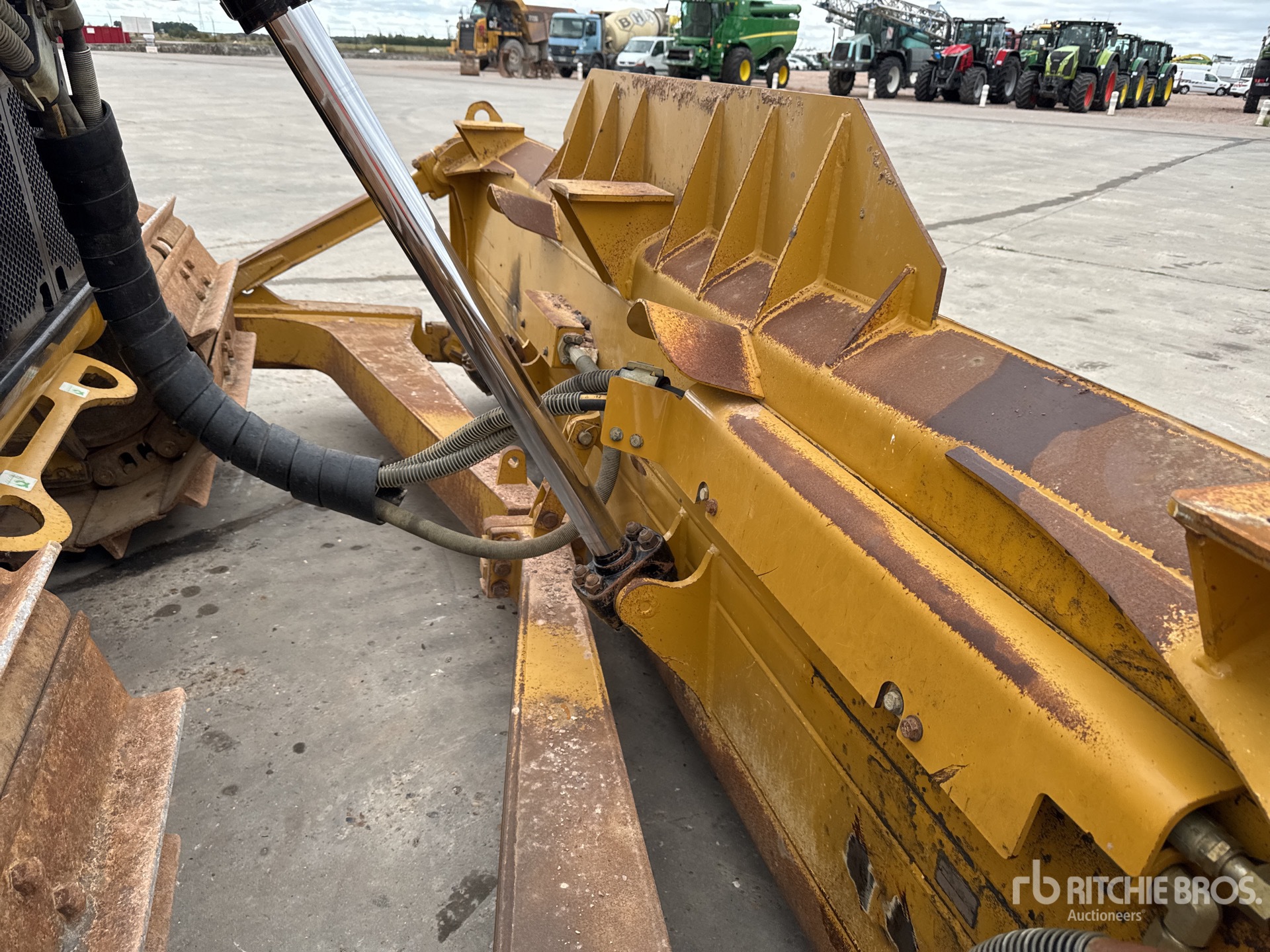 2021 Caterpillar D6 LGP