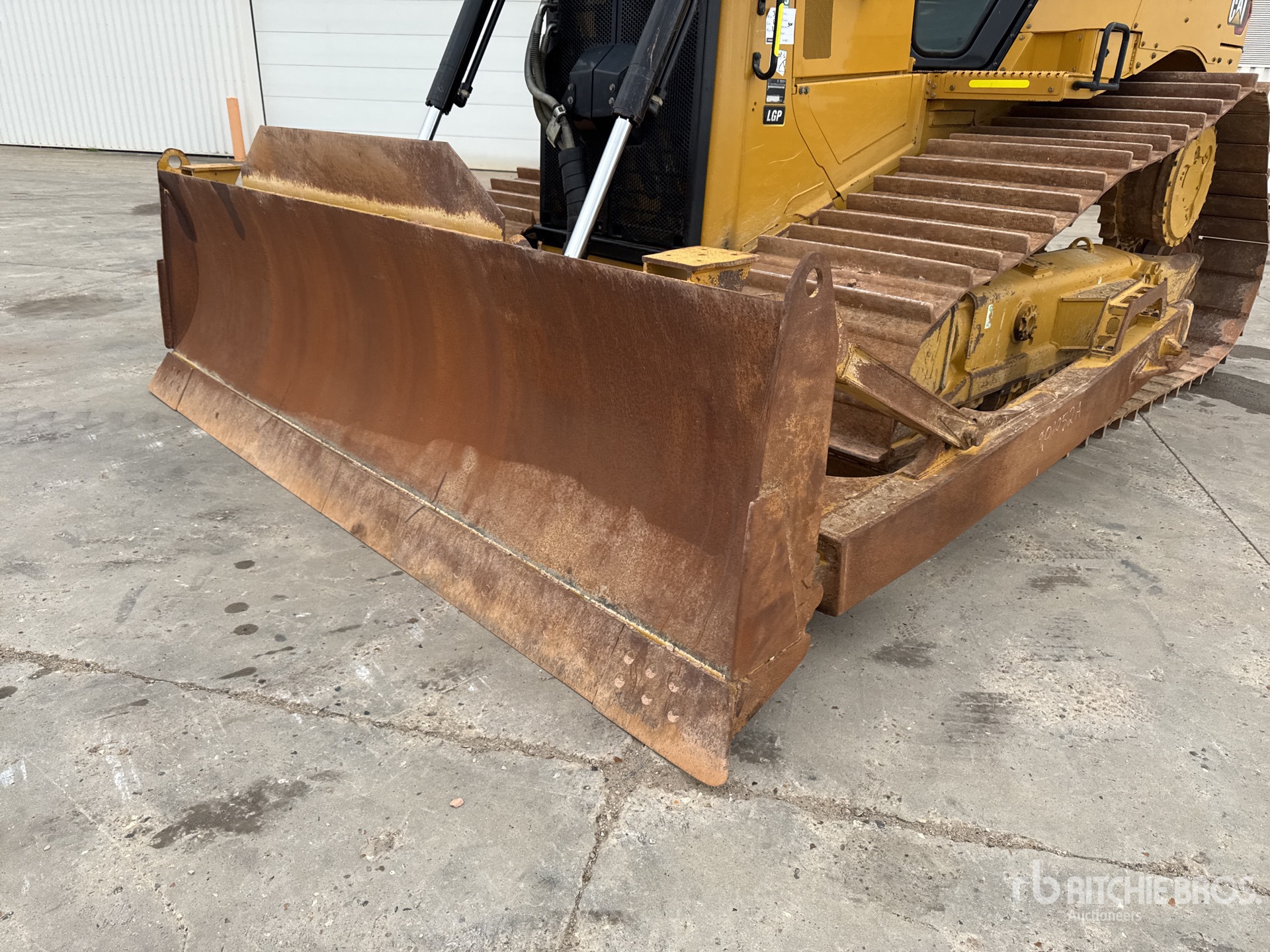 2021 Caterpillar D6 LGP