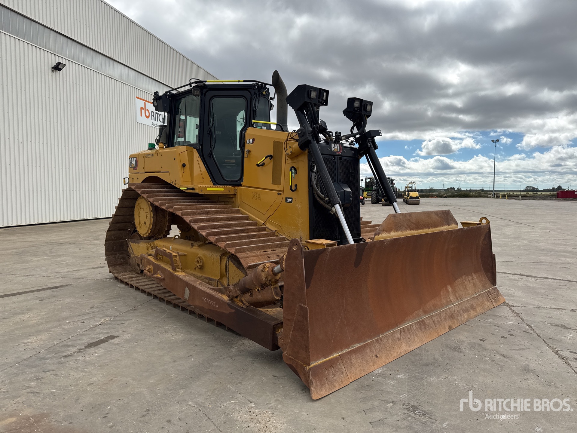 2021 Caterpillar D6 LGP